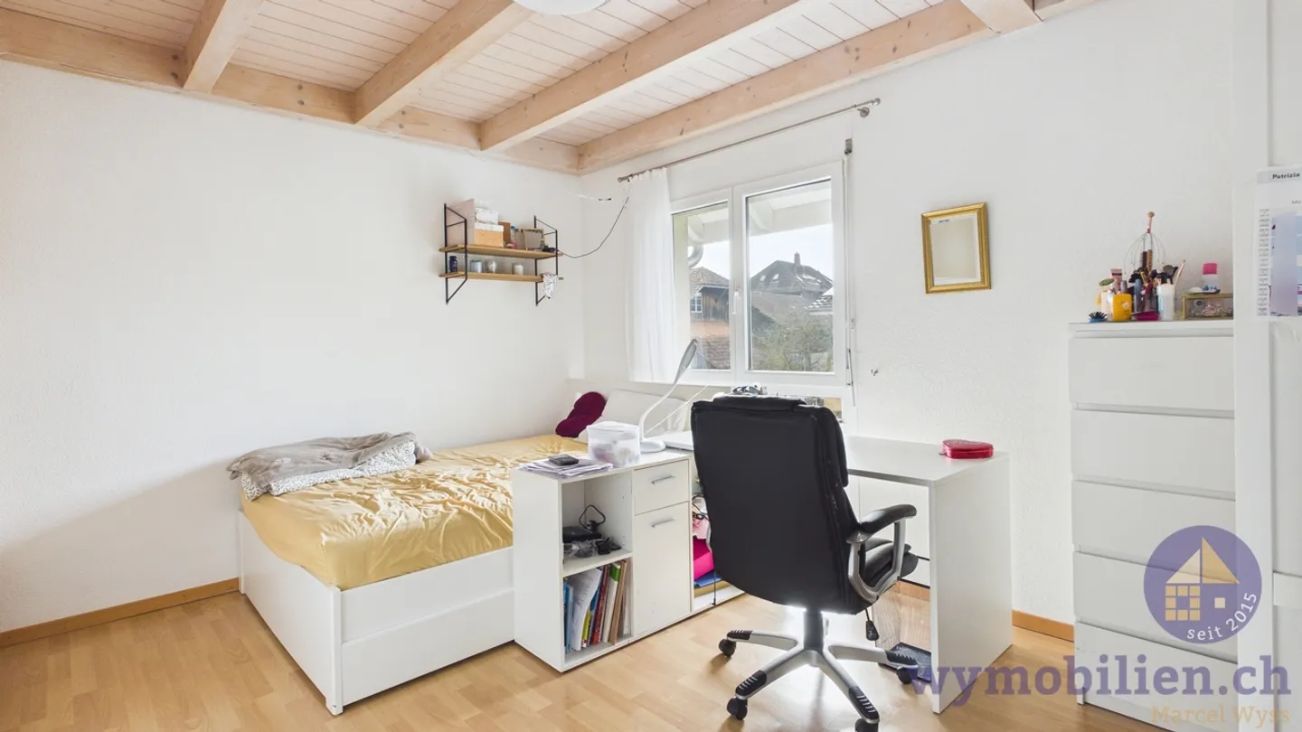 Geräumiges Doppeleinfamilienhaus - Foto 8 von 11