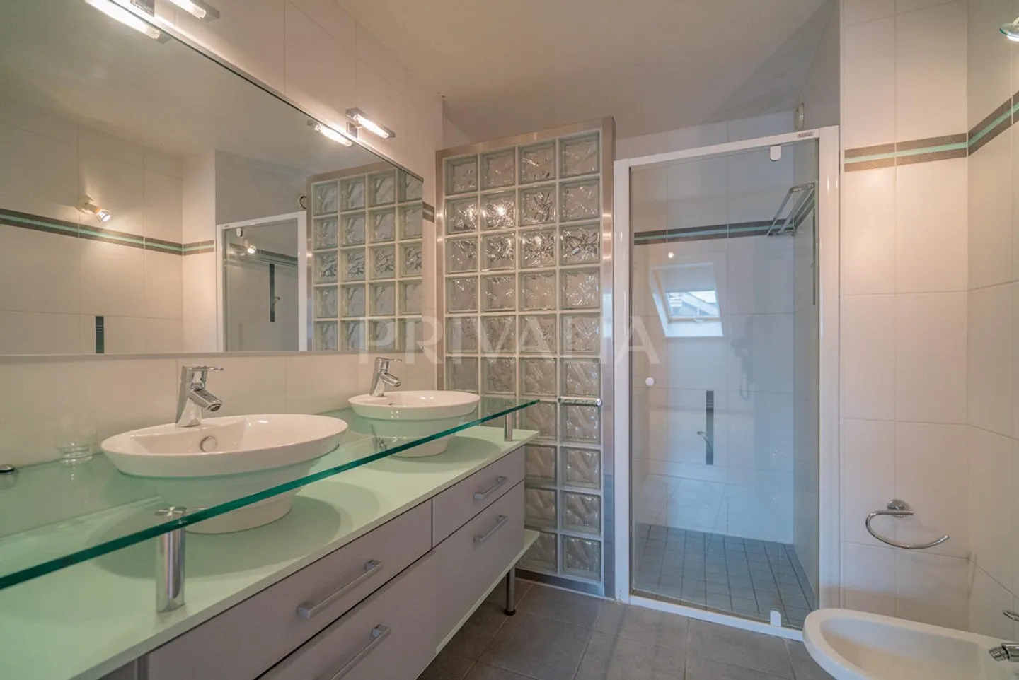 Superbe appartement lumineux au coeur de Bernex - Foto 5 di 11