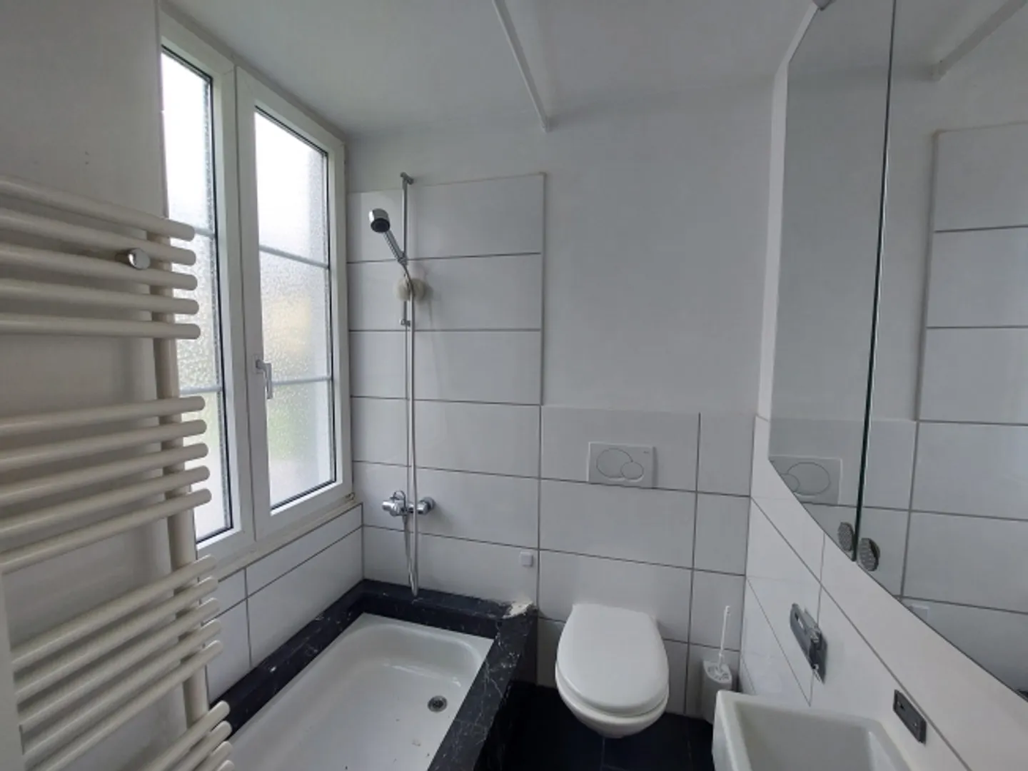 Sunny 4.5-room terrace apartment in Luchsingen - Photo 9 of 12