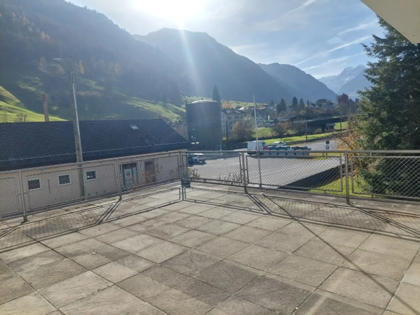 Sunny 4.5-room terrace apartment in Luchsingen - Photo 11 of 12