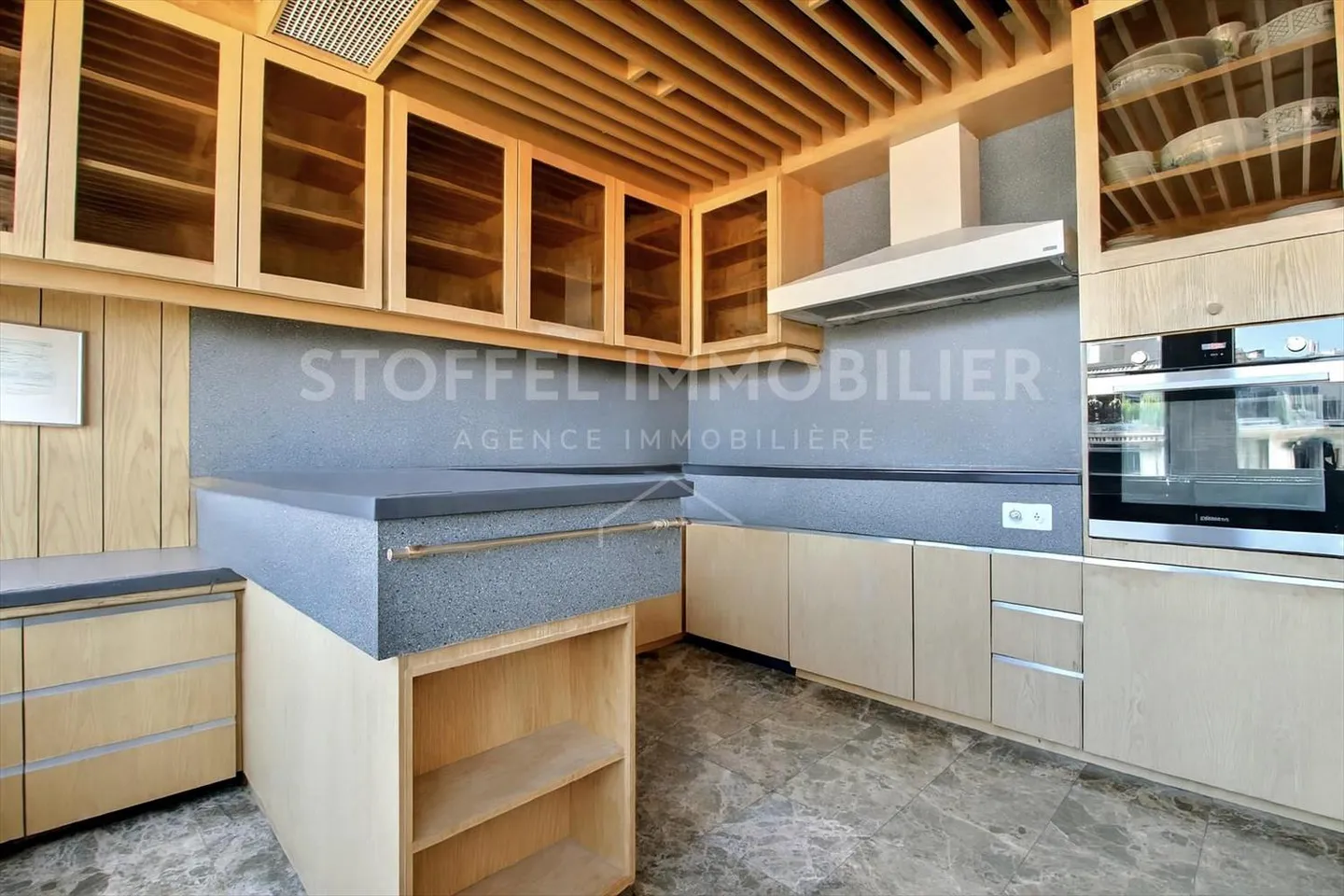 Attic 9 rooms - Photo 6 of 13
