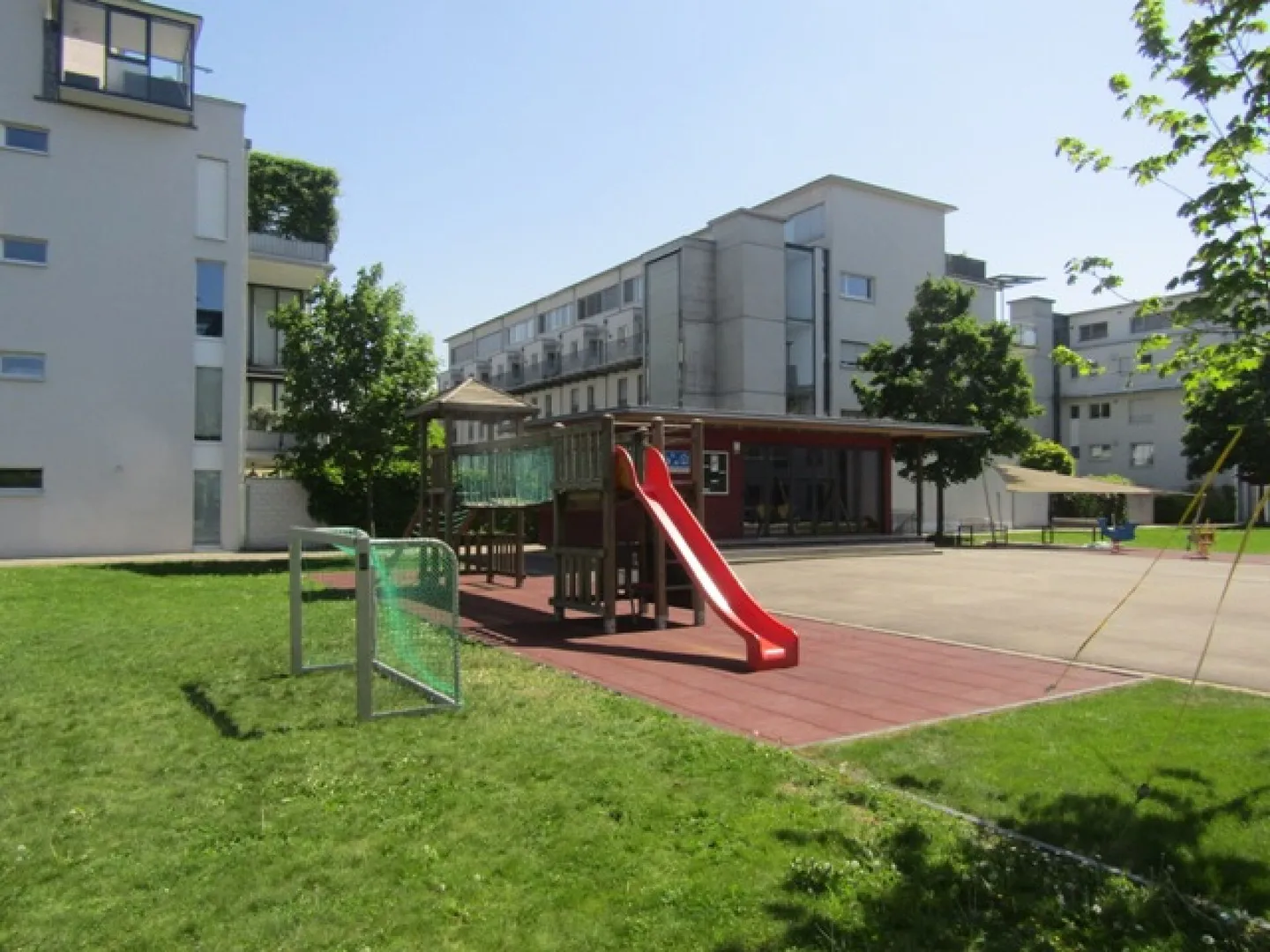 SPACIOUS LIVING WITH FLEXIBLE ROOM CONCEPT - Near Aarau Cantonal Hospital - Photo 13 of 14
