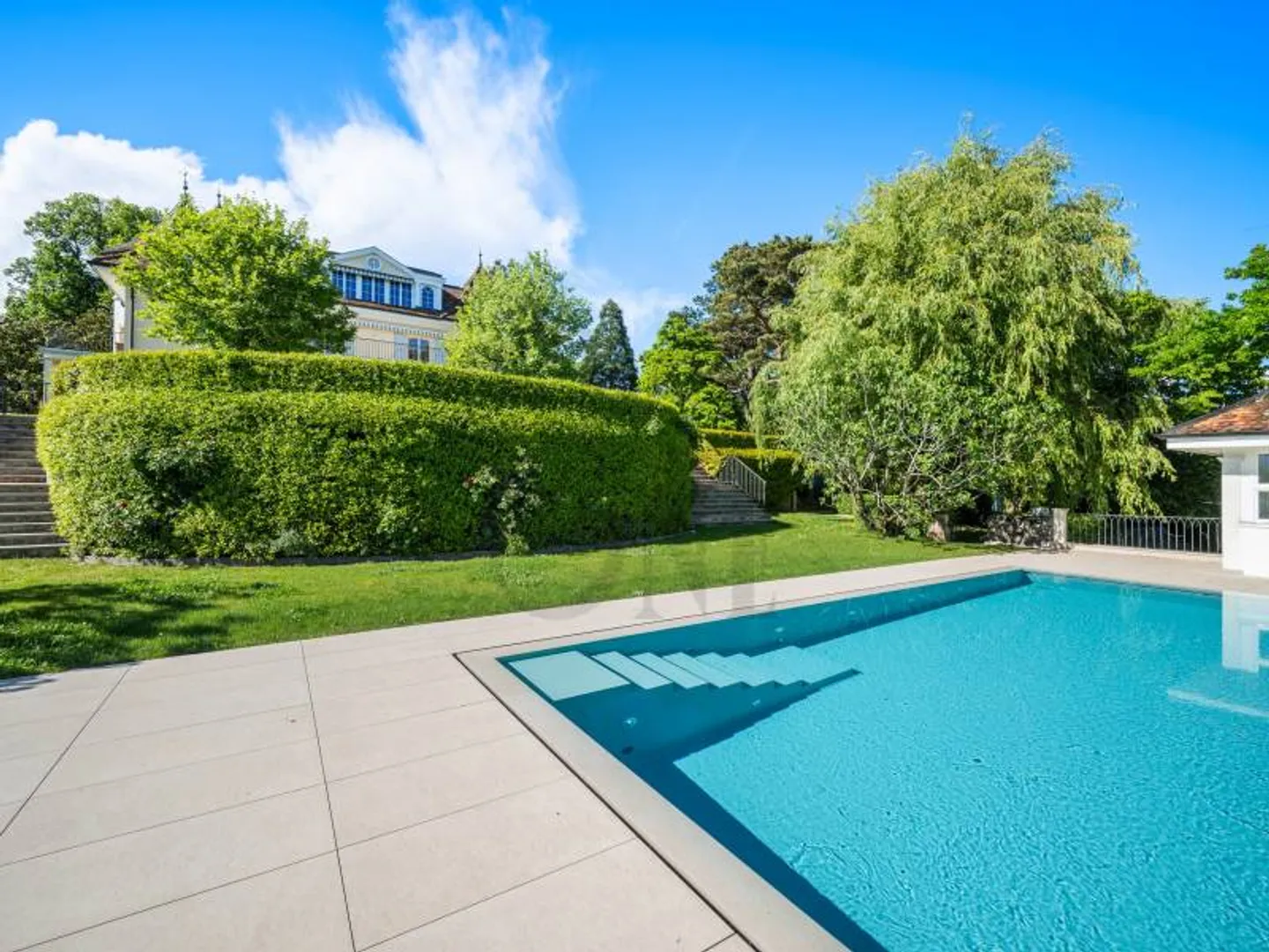 Luxusvilla mit Seeblick - Foto 10 von 11