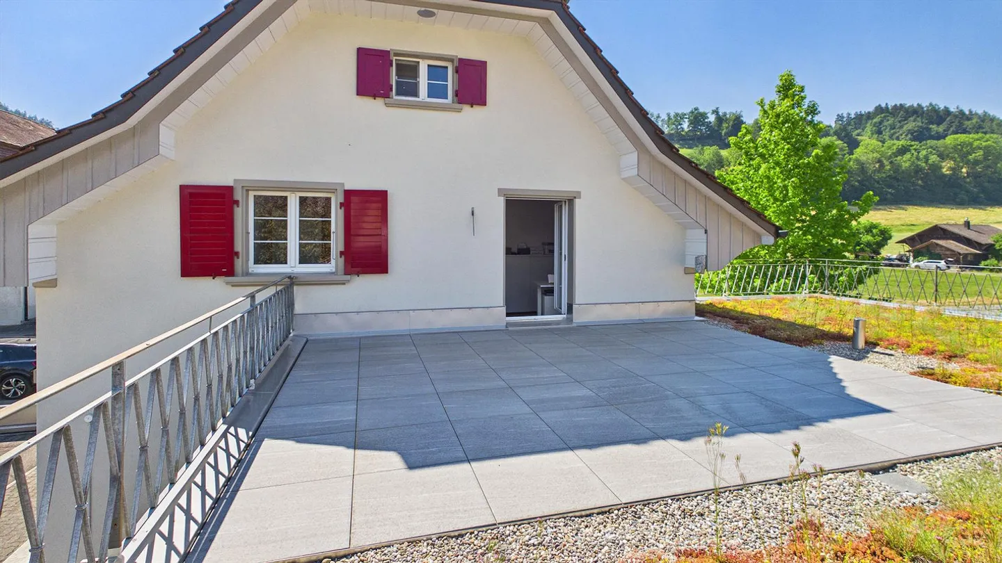 Casa su grande lotto (1112m2) e garage XXL - Foto 13 di 23
