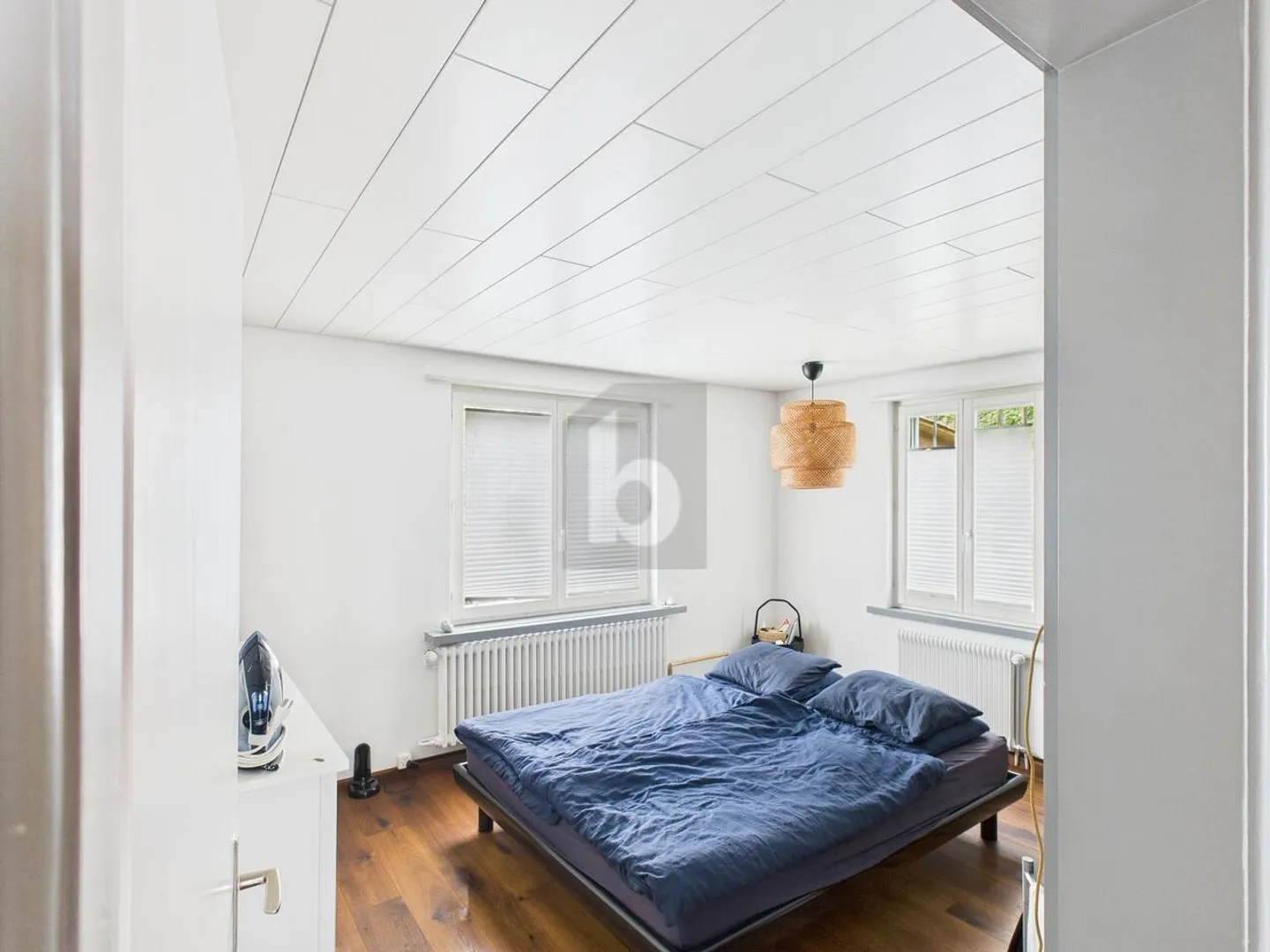 IN SUNNY LOCATION WITH GARDEN! - Photo 4 of 6