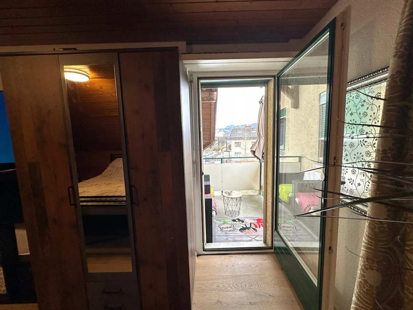 Charmante Dachwohnung - Foto 2 von 12