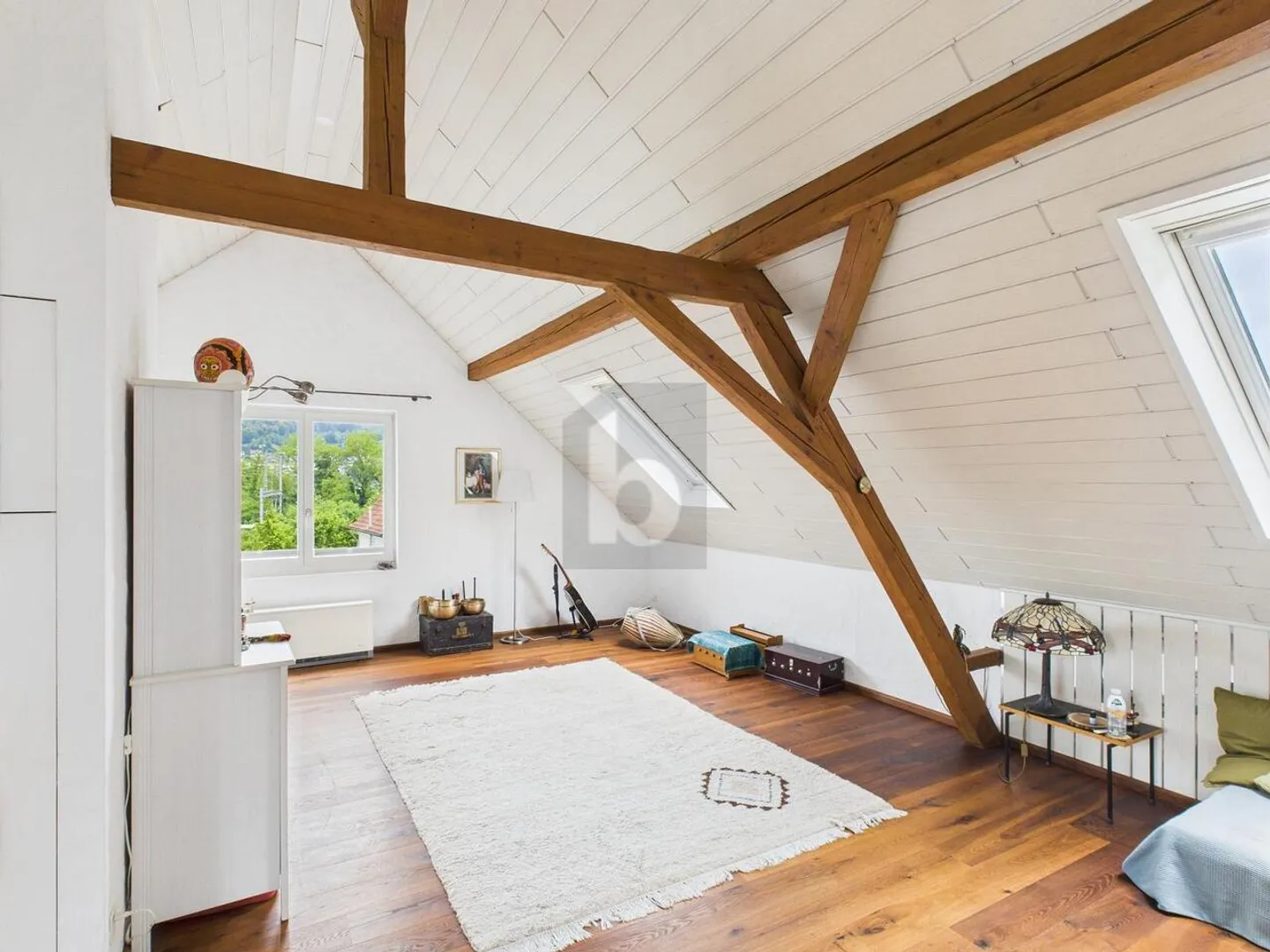 IN SUNNY LOCATION WITH GARDEN! - Photo 2 of 6