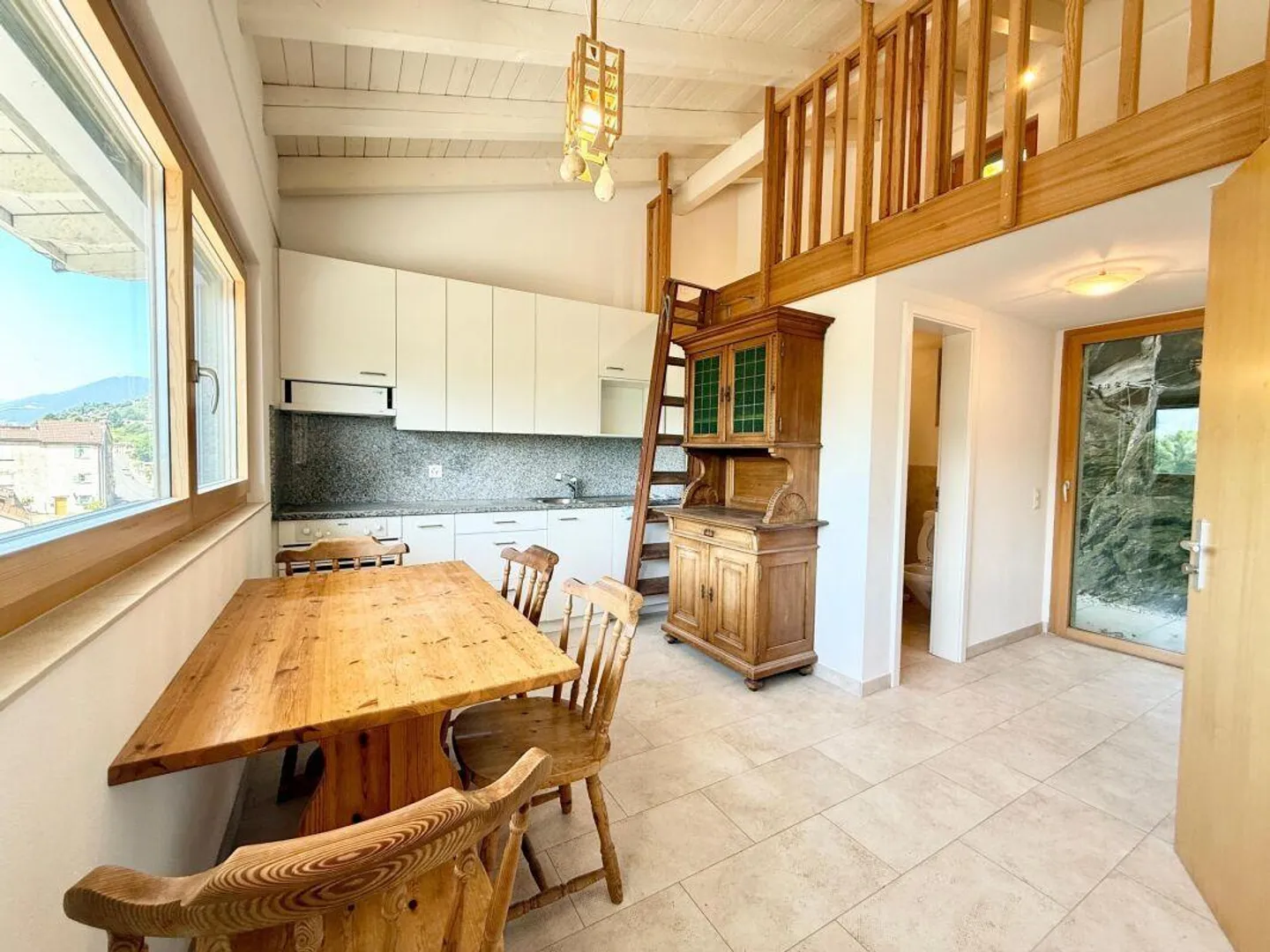 Charming Duplex with Garden - Photo 13 of 17