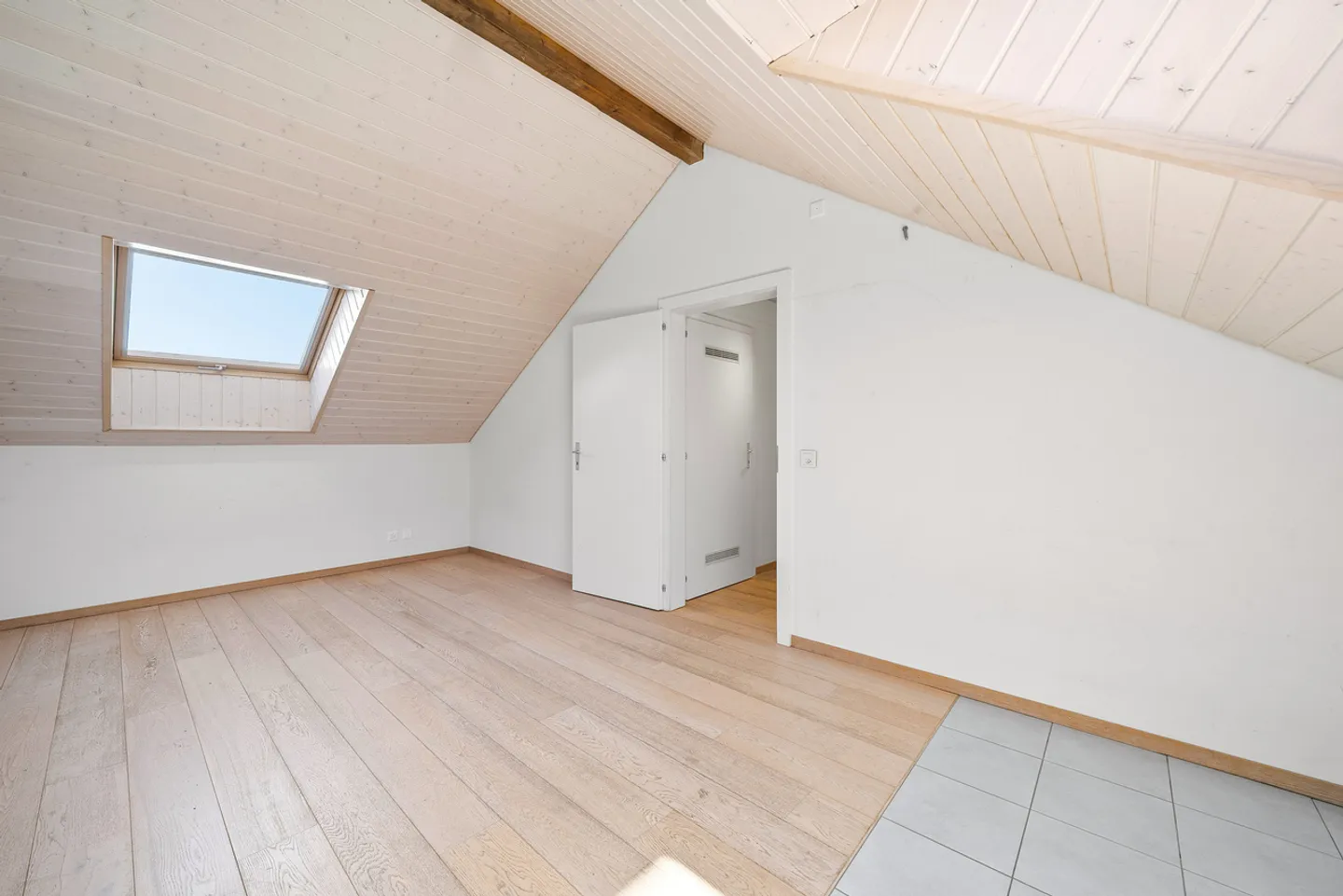 Magnifique Attique rénové au cœur de Gimel - Photo 15 sur 16