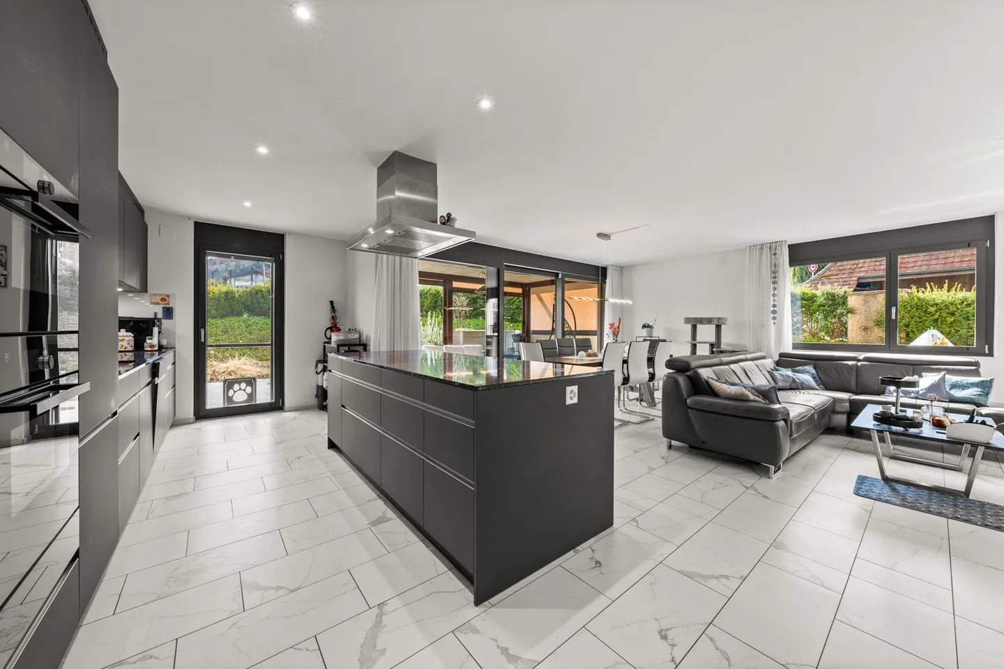 Modern Garden Apartment in Gränichen - Photo 8 of 13