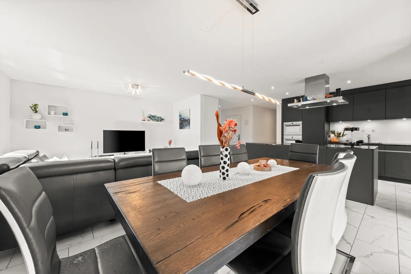 Modern Garden Apartment in Gränichen - Photo 9 of 13
