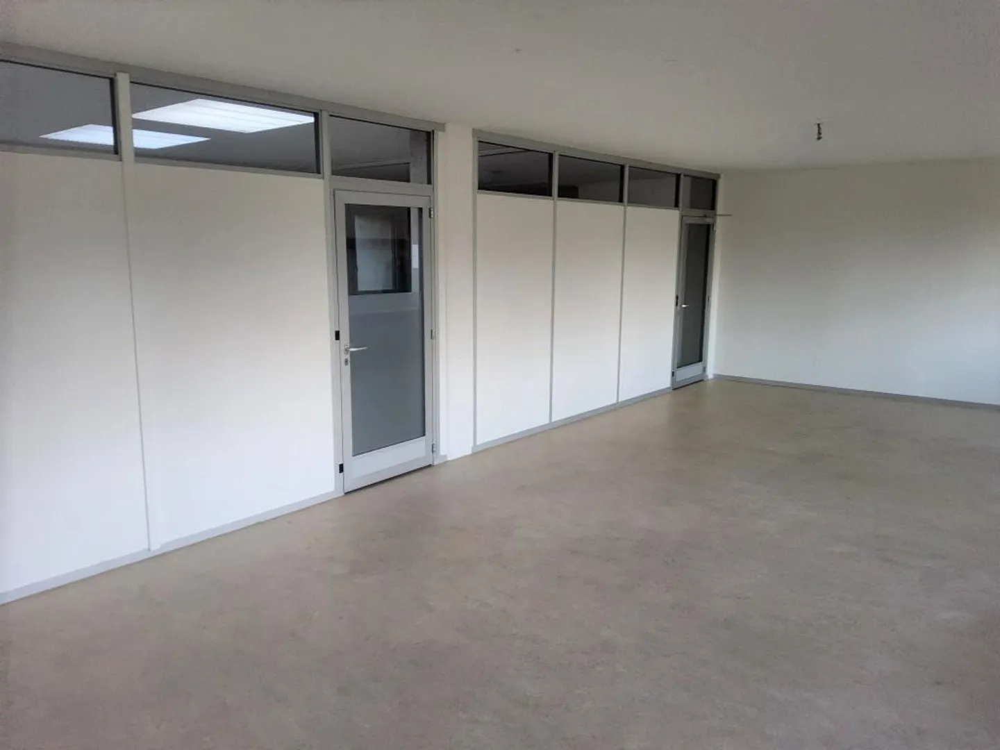 ATTRACTIVE OFFICE SPACE IN SEEBURG QUARTER - Photo 3 of 7