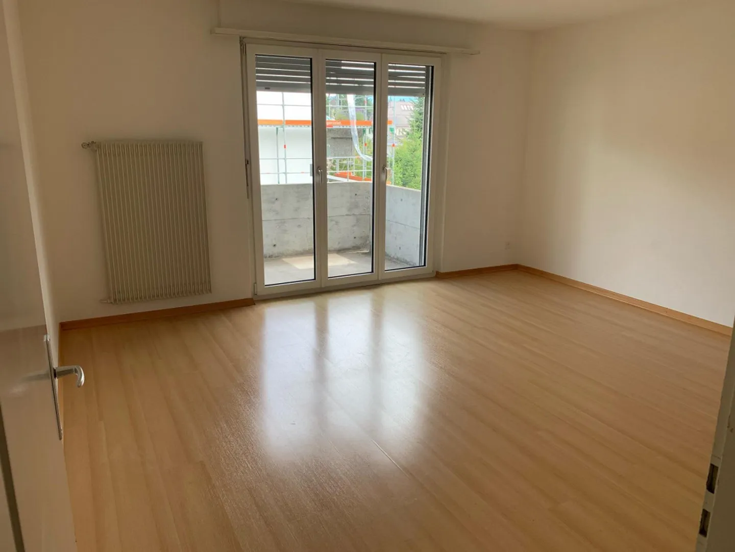 Appartement 2 pièces bien entretenu dans un quartier résidentiel calme à Rüti - Photo 3 sur 7
