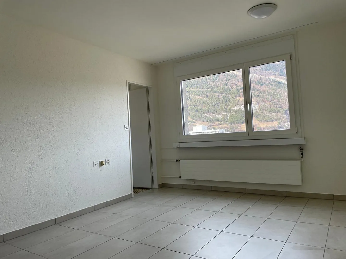 Gemütliche Wohnung mit schöner Aussicht - Foto 2 von 8