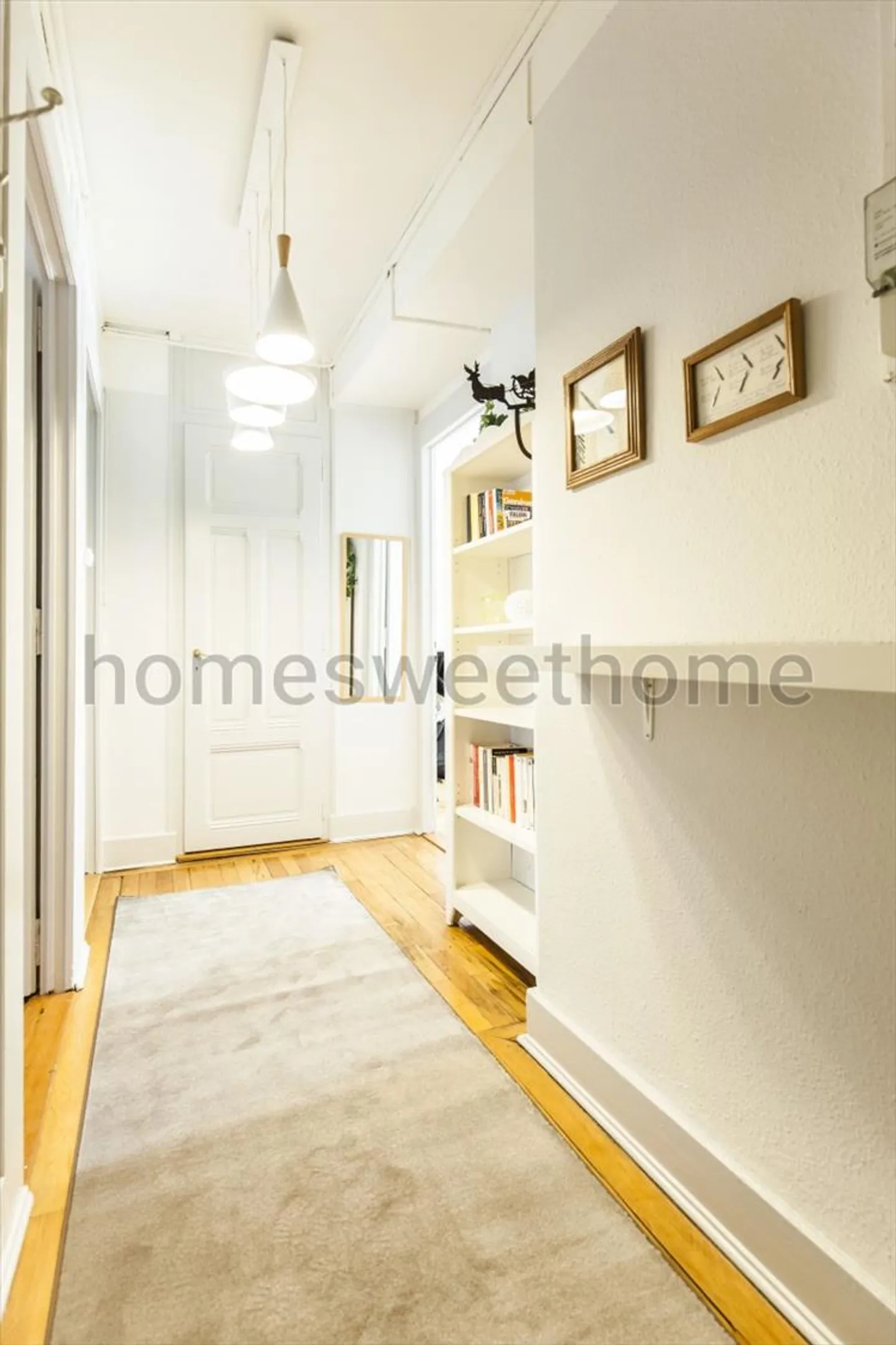 Apartment for rent - Photo 2 of 9