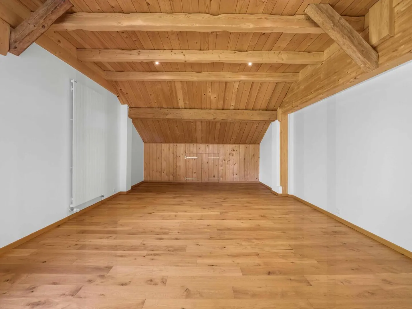 Ferme exceptionnelle de caractère entièrement rénovée au cœur de la campagne fribourgeoise - Photo 14 sur 21