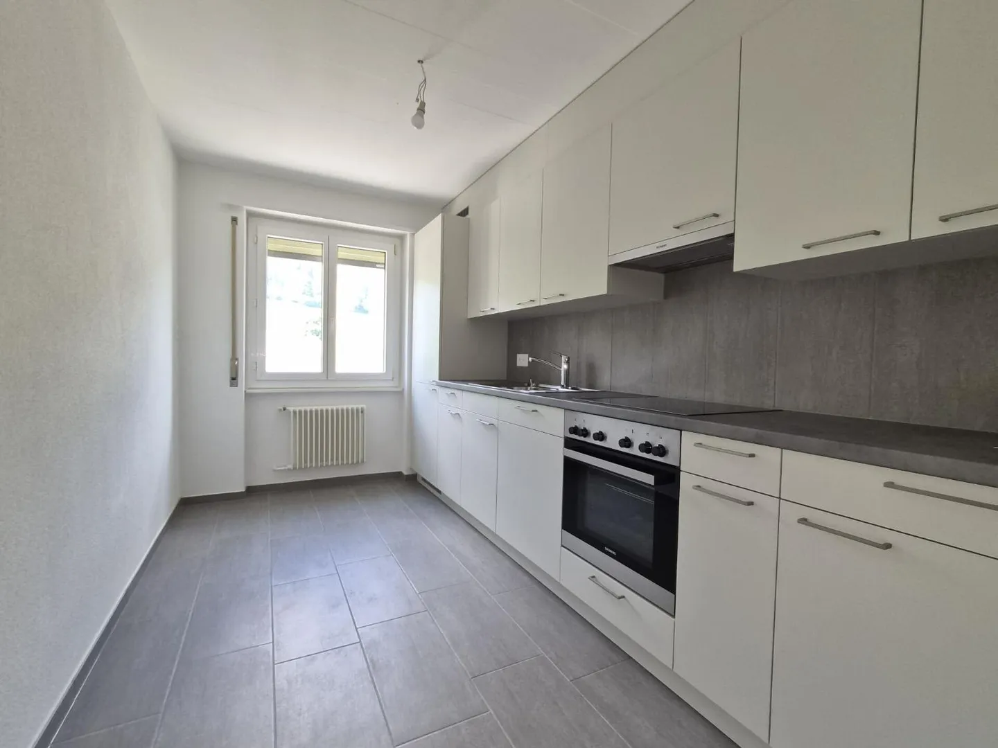 Disponible immédiatement ! Appartement rénové de 4 pièces ! 1 mois de loyer net gratuit ! - Photo 1 sur 9