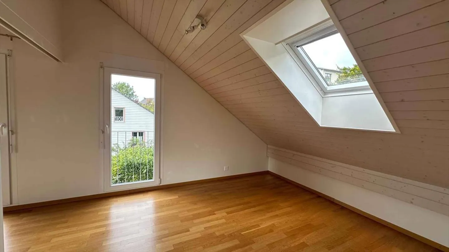 Schönes Einfamilienhaus mit 7,5 Zimmern in einer ruhigen und grünen Umgebung in Bussigny - Foto 12 von 13