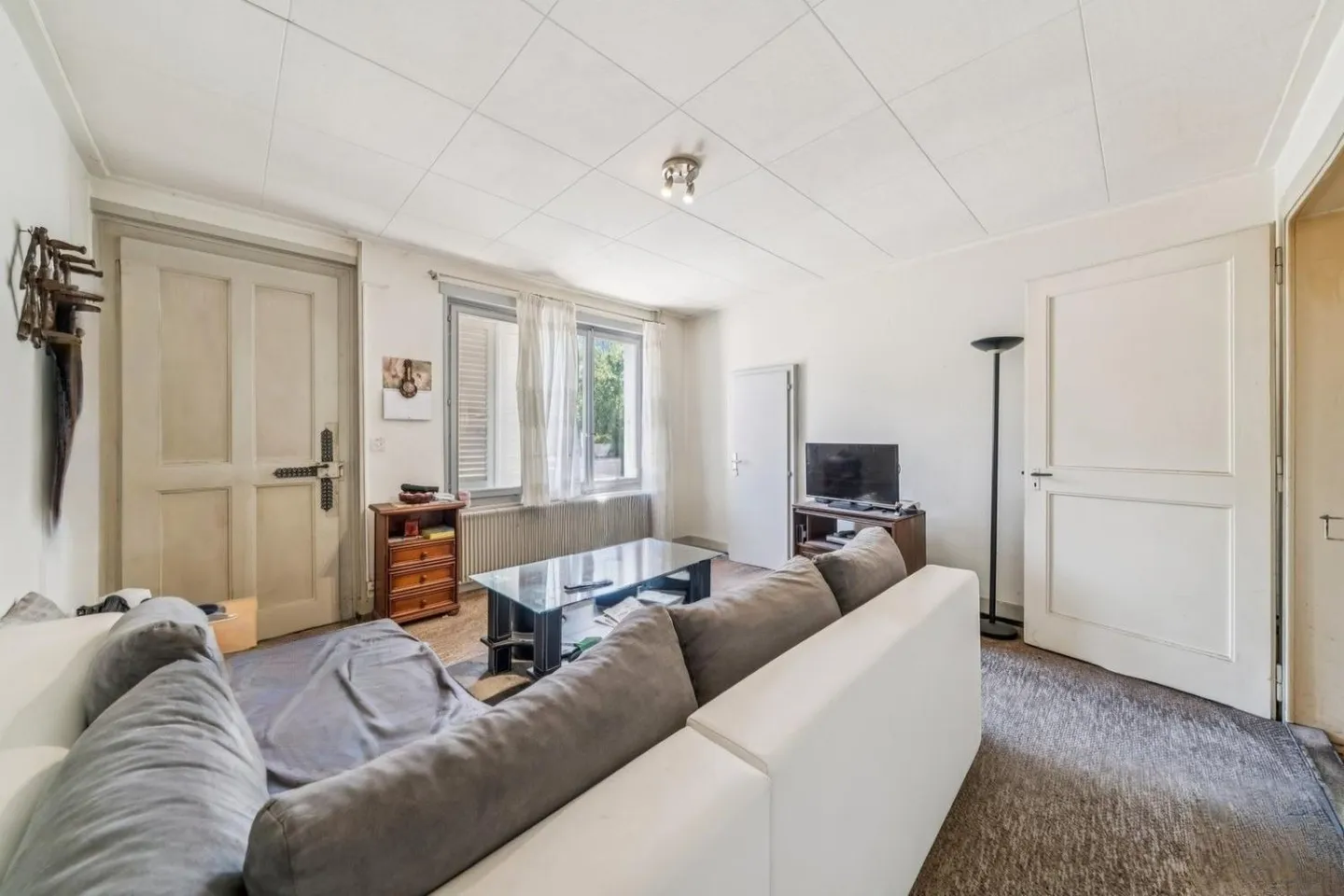 Multipurpose House - 2 Apartments, Studio, Workshop and Large Rooms - Photo 11 of 13