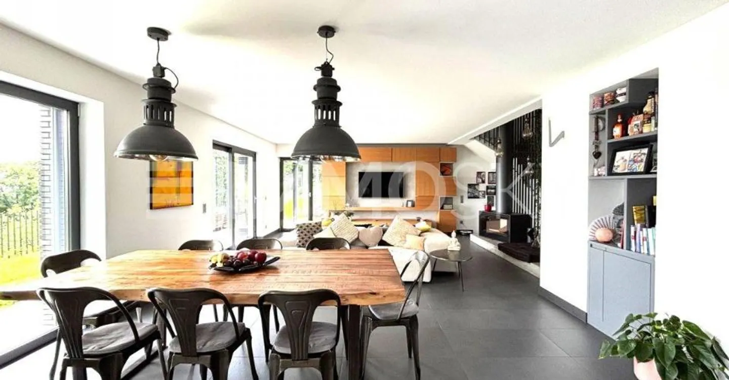 Modern Elegance, Total Privacy - Photo 1 of 4