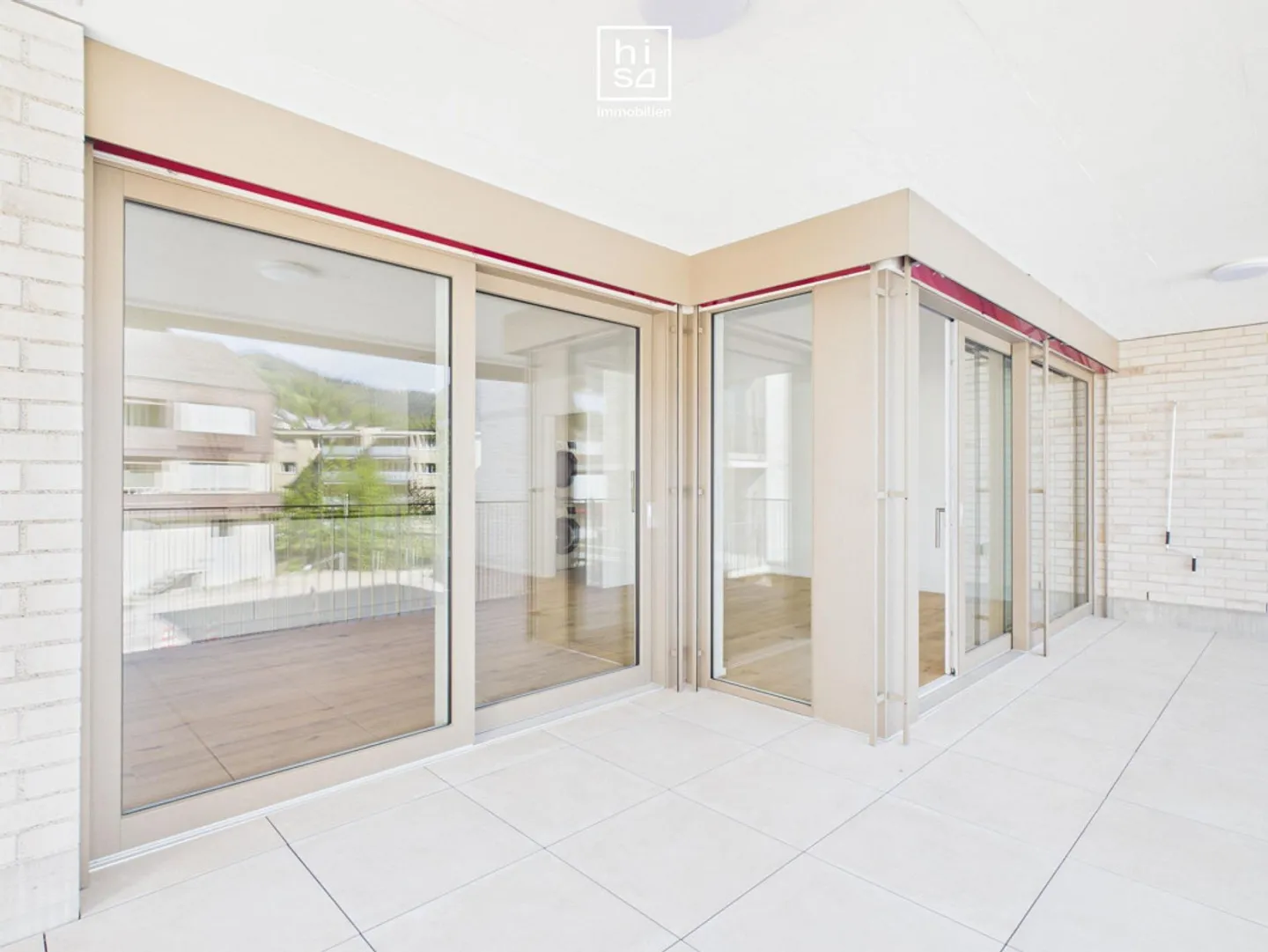 Modern 3.5 Room Apartment in the Center of Wattwil for Rent - Photo 2 of 8
