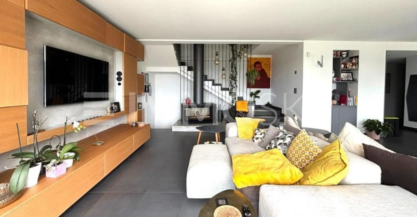 Modern Elegance, Total Privacy - Photo 4 of 4