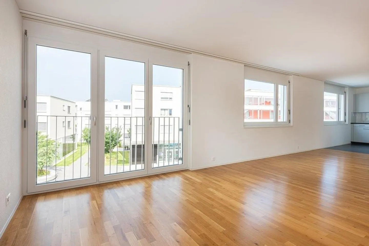 Moderne 3.5 Zimmerwohnung im Herzen von Galgenen - Foto 2 von 7