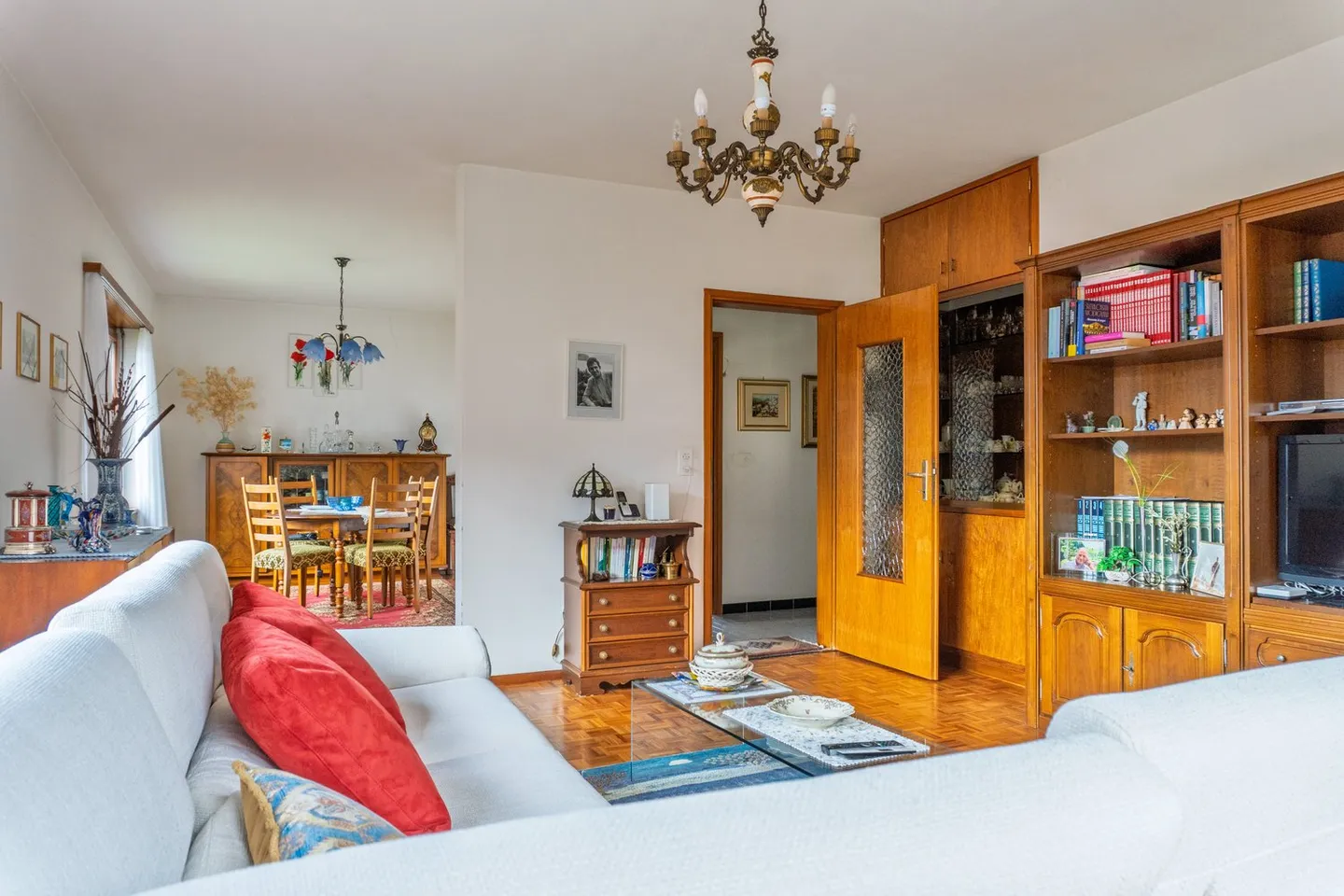 Villa con terreno proprio e diritti edificatori R2 - Foto 15 di 37