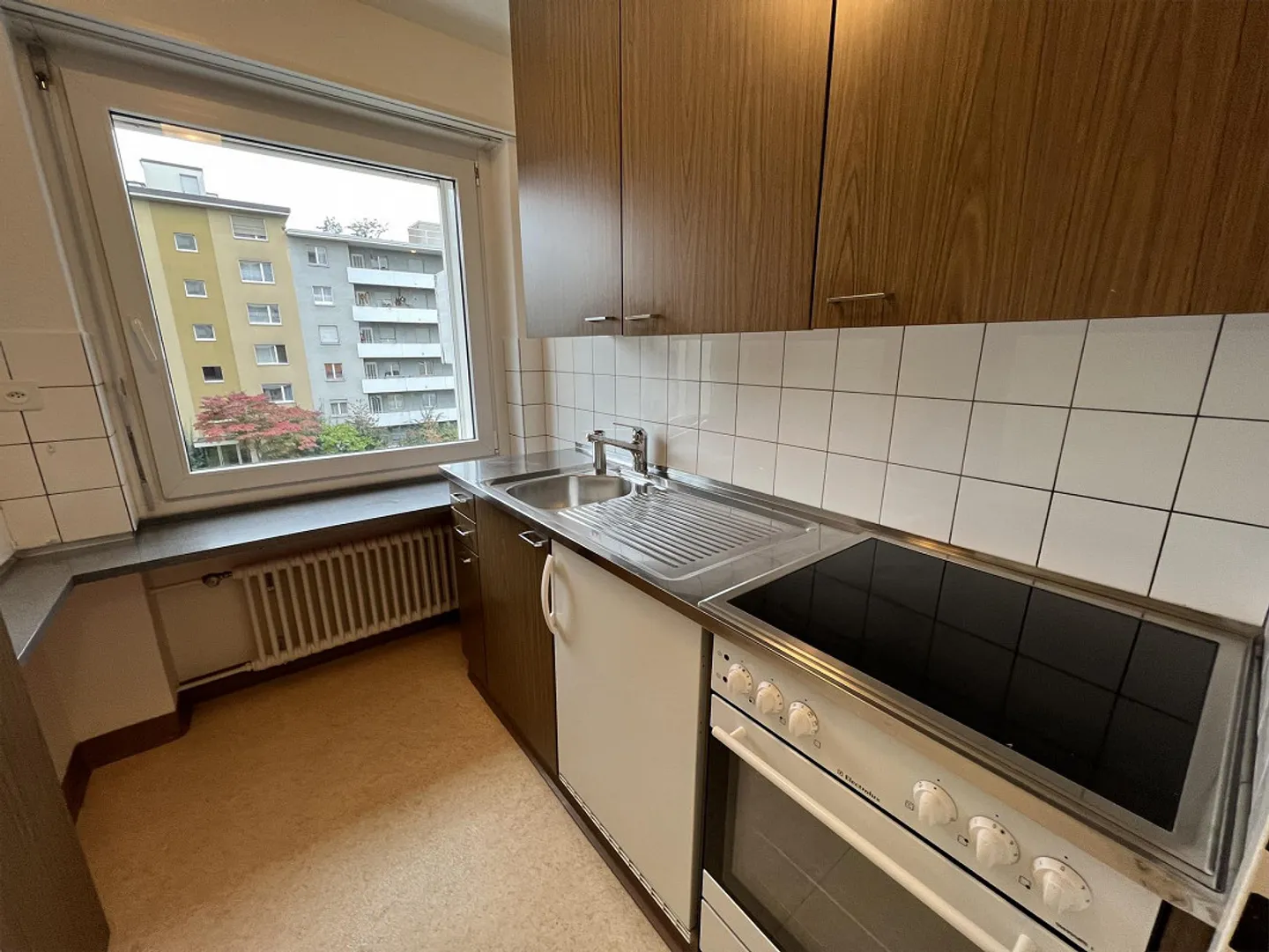 Appartement 1 pièce attrayant avec balcon à Zurich-Seebach - Photo 4 sur 9