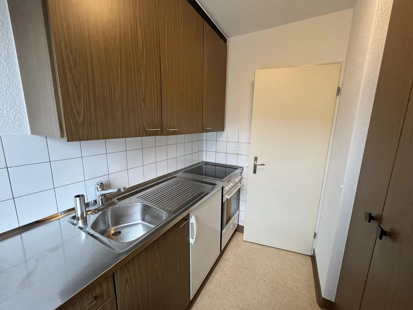 Appartement 1 pièce attrayant avec balcon à Zurich-Seebach - Photo 5 sur 9