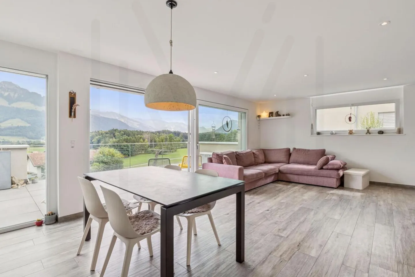 Splendide appartement de 5 pièces avec terrasse panoramique - Foto 3 von 15