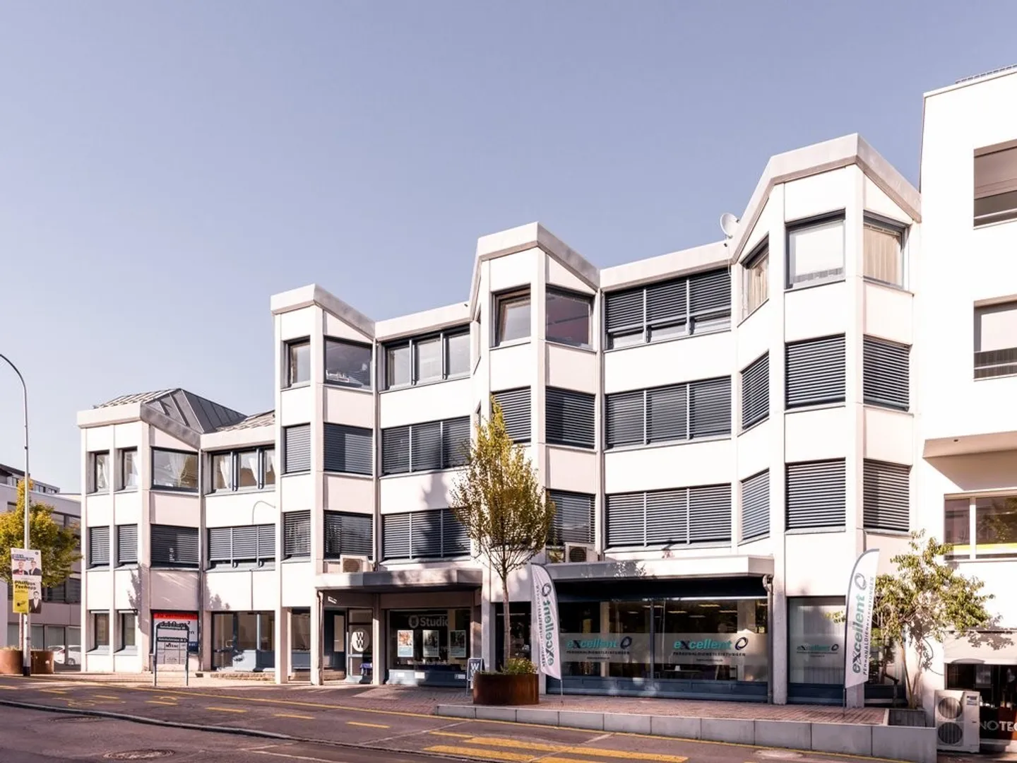 Edificio ad uso misto in affitto - Foto 1 di 2