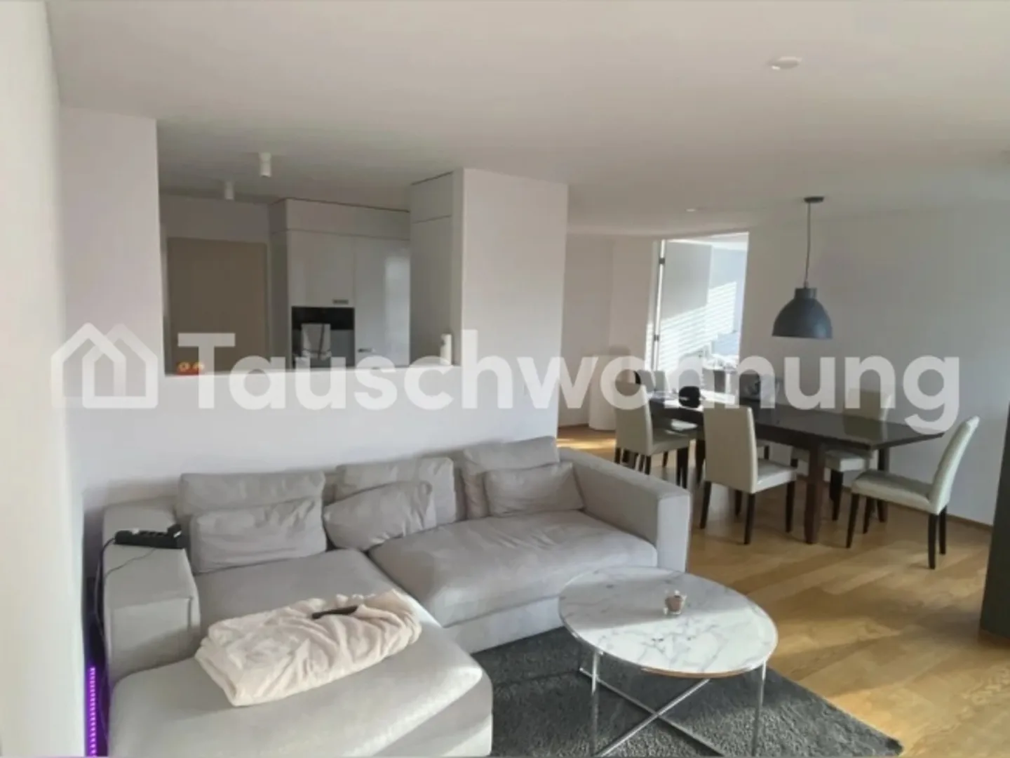 Bright and modern 4.5-room apartment near Stettbach train station - Photo 1 of 11