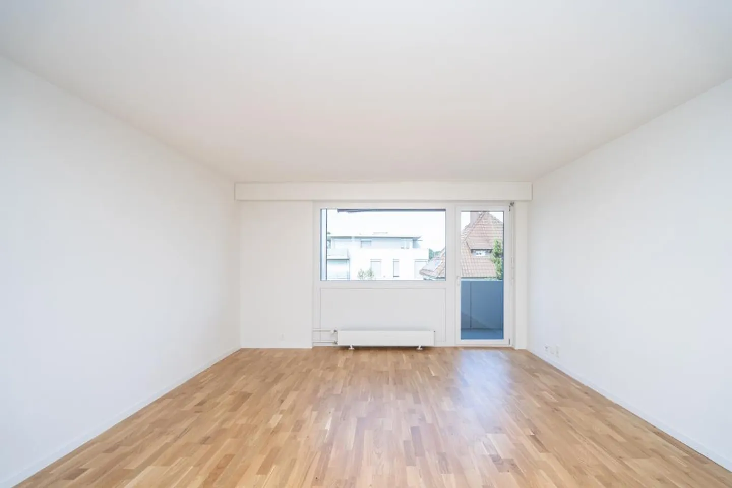 Appartement moderne 2 pièces avec balcon ensoleillé - Photo 3 sur 7