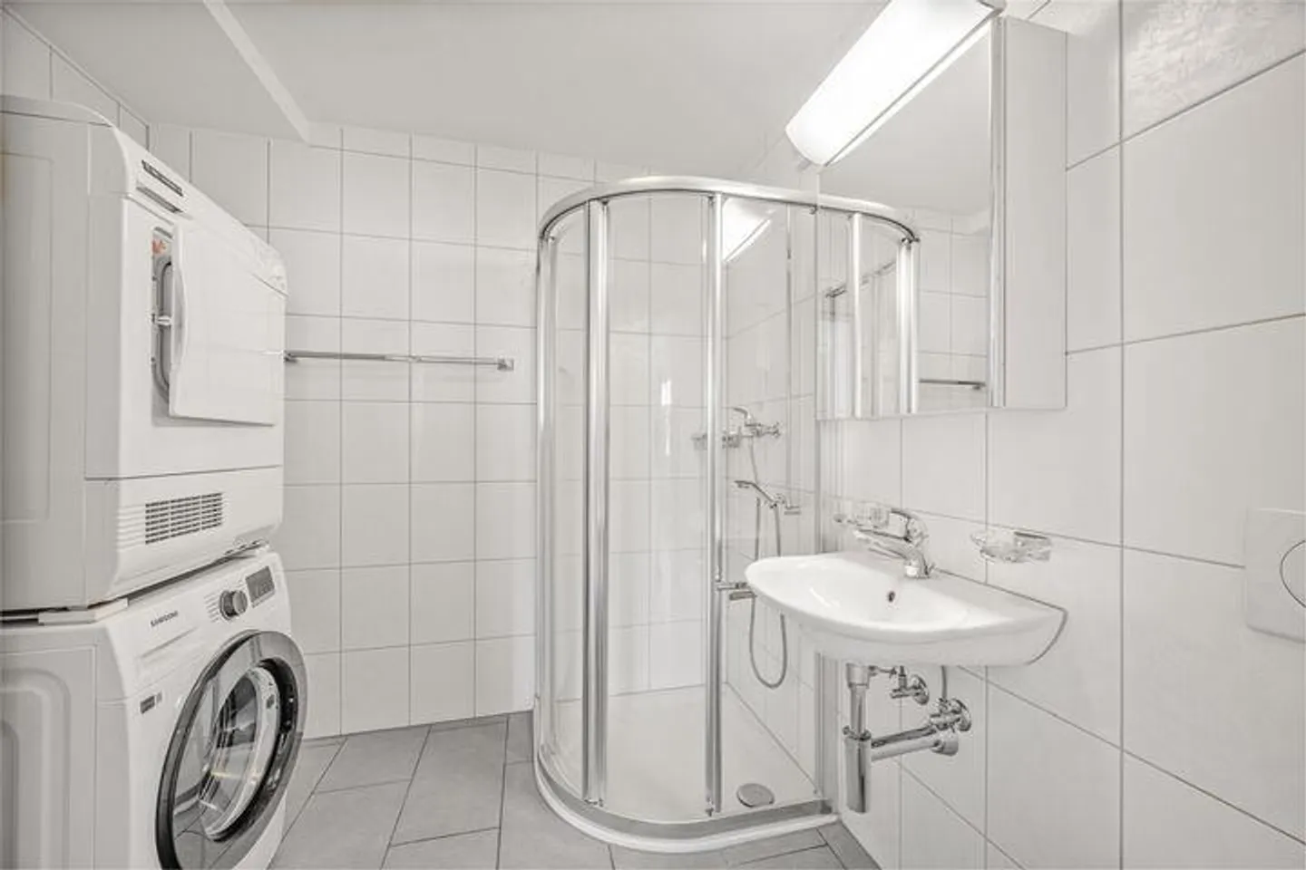 APPARTAMENTO GIARDINO ATTRATTIVO NELL'IDILLO DEL VILLAGGIO - Foto 6 di 7