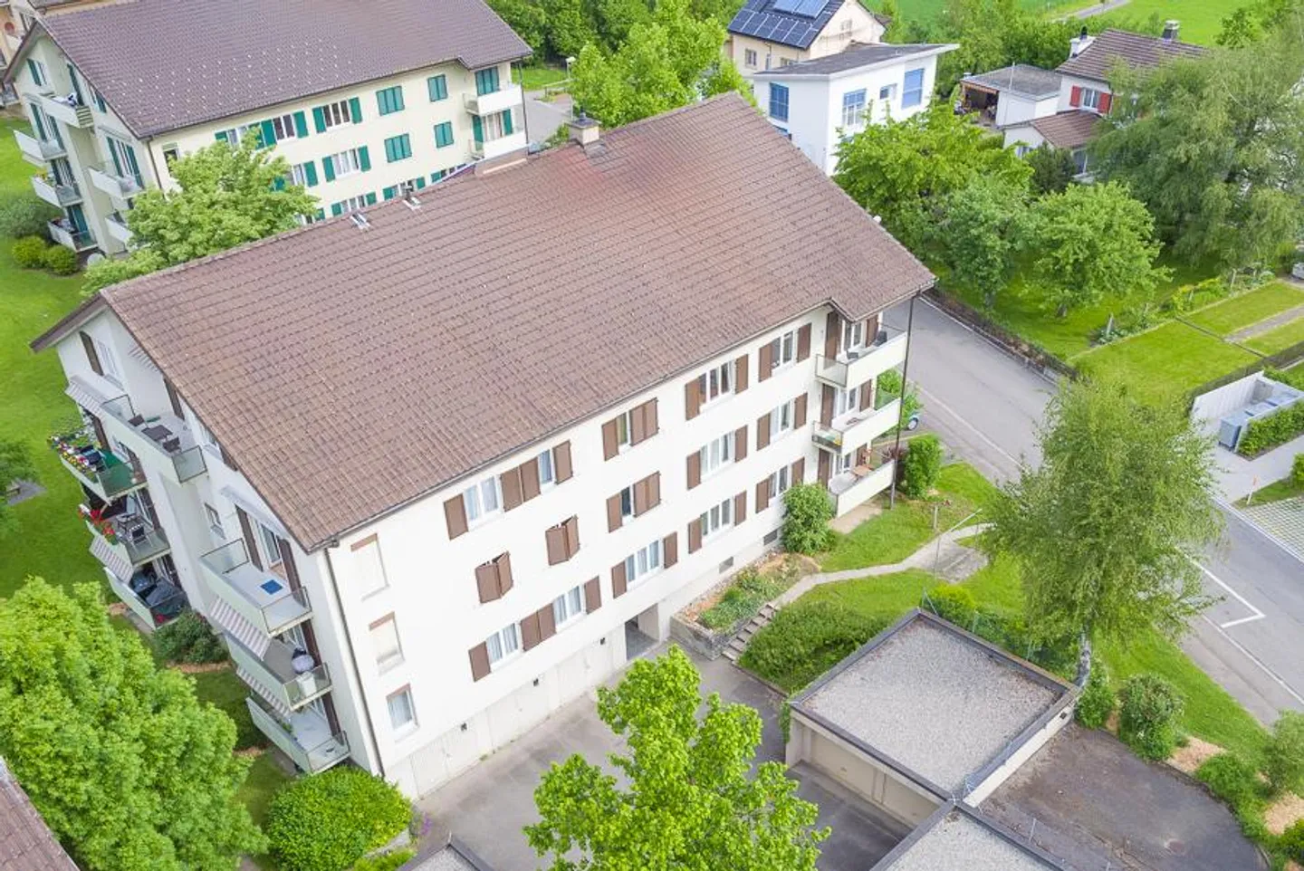 Appartamento di 4 stanze situato in una zona tranquilla - Foto 1 di 7