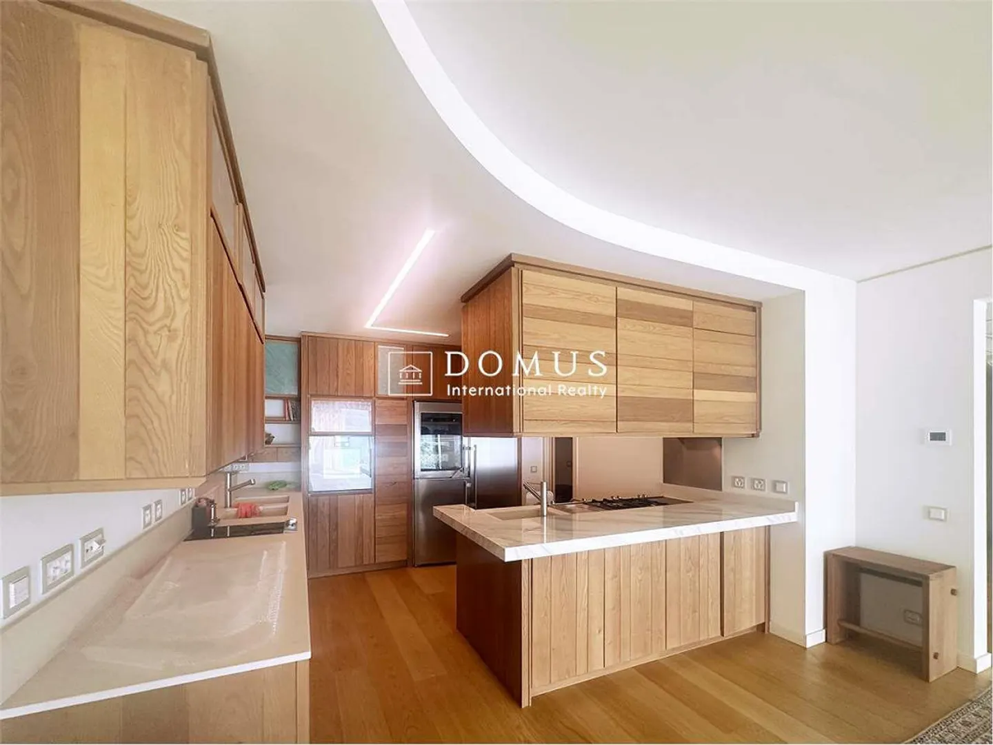 Appartamento di Lusso con Vista Lago - Foto 4 di 13