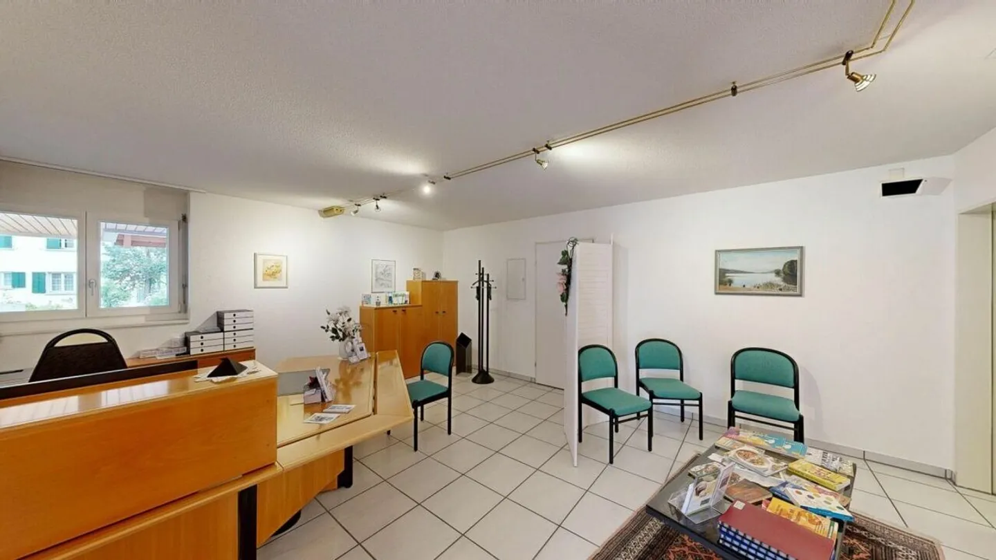 Pratique, Bureau ou Transformation en Espace de Vie ? Vous Décidez - Photo 4 sur 26