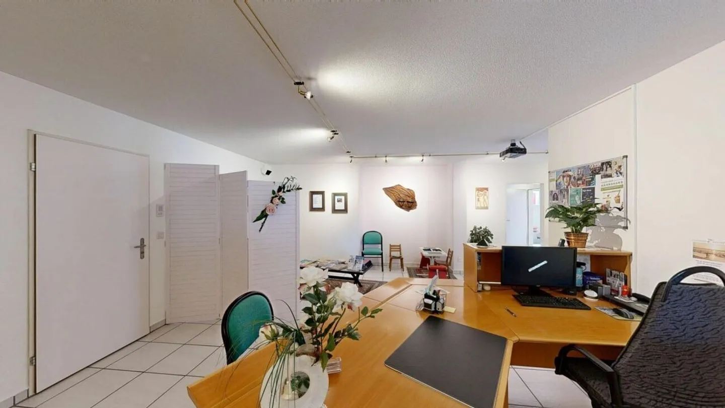 Pratique, Bureau ou Transformation en Espace de Vie ? Vous Décidez - Photo 5 sur 26