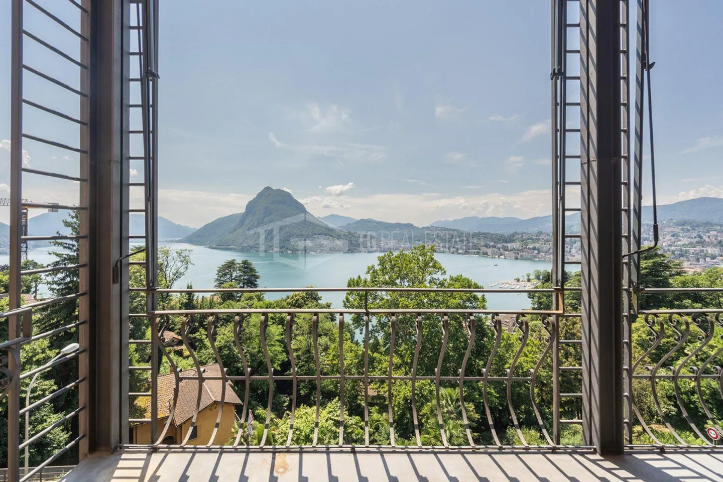 Elegante Wohnung mit Seesicht - Foto 3 von 14