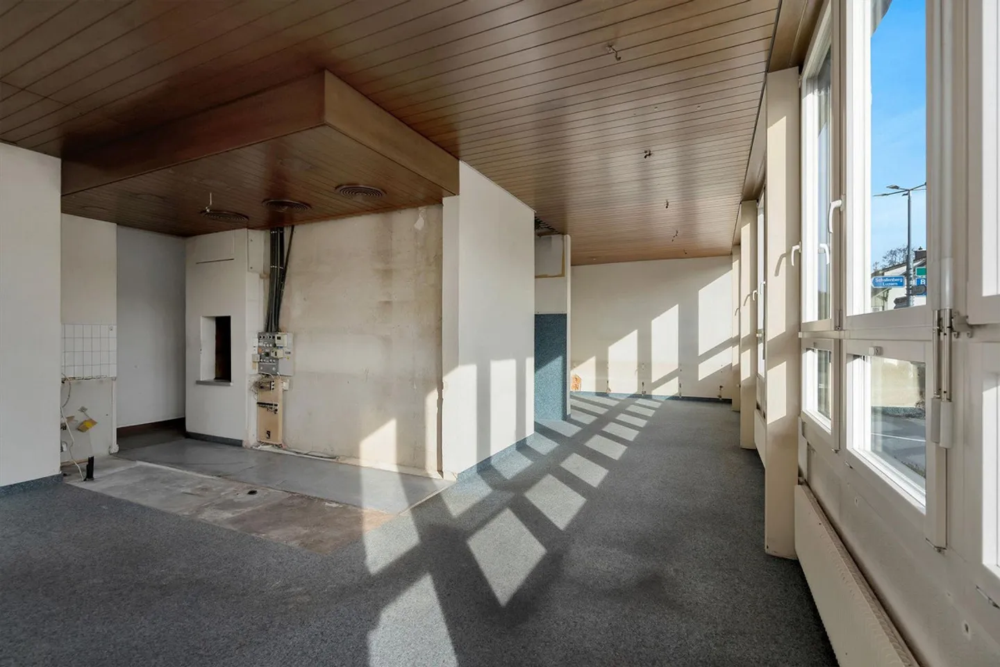 Negozio in posizione centrale con terrazza a Steffisburg in vendita - Foto 4 di 13