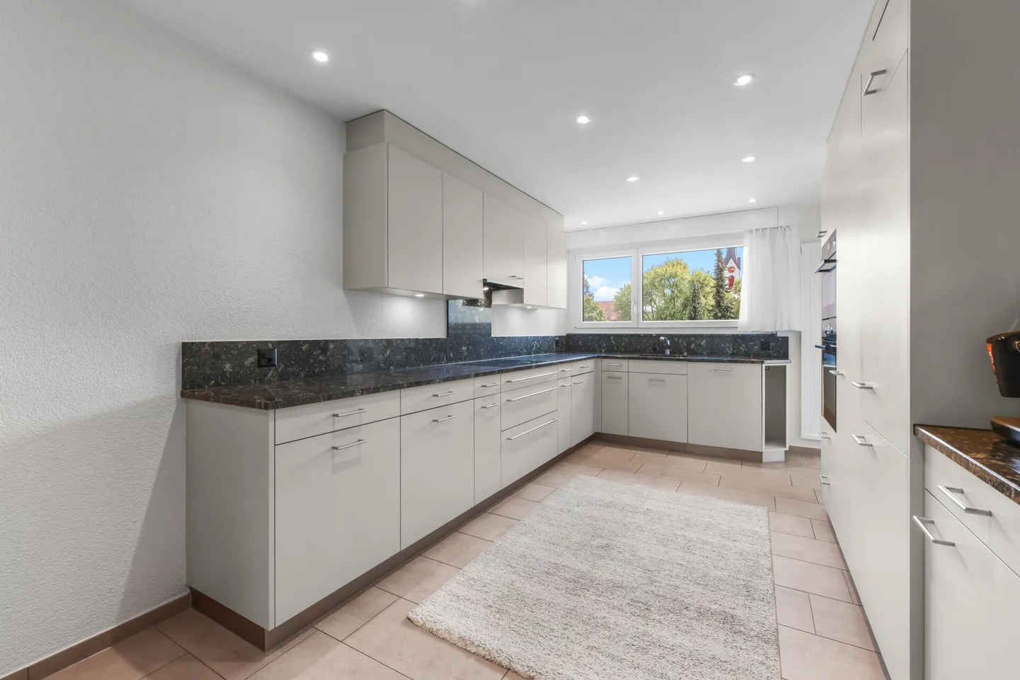 Vivre avec confort et vue - 5,5 pièces au centre - Photo 5 sur 23
