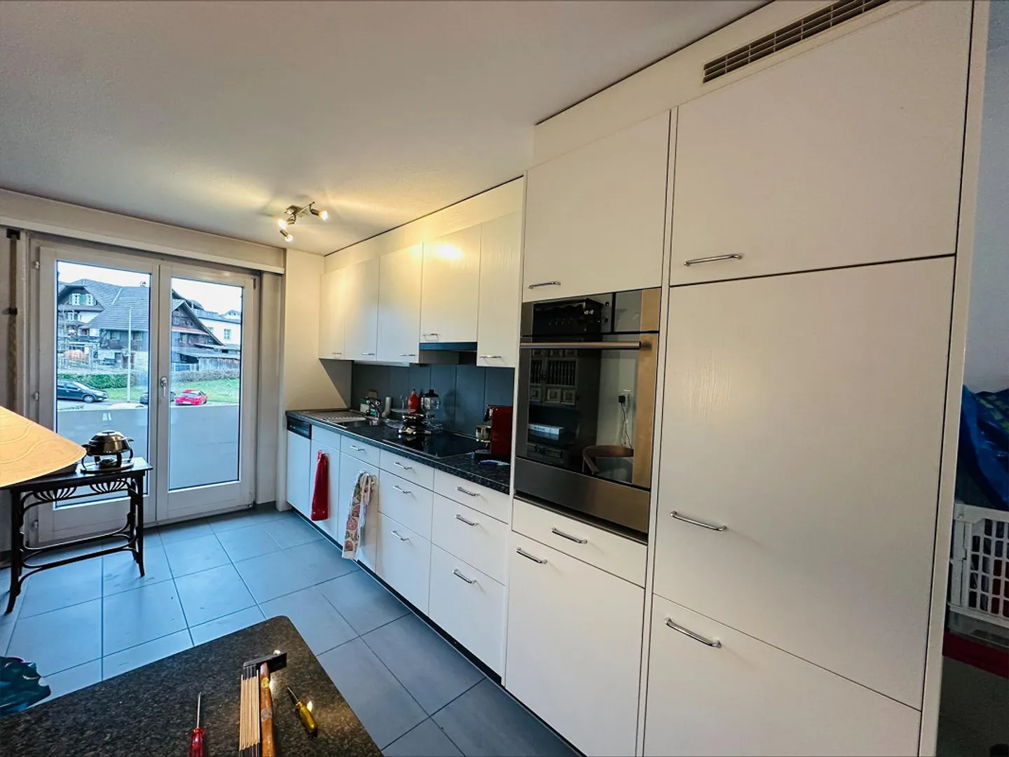 Charming 3-room apartment in a central location in Buchrain (limited term) - Photo 1 of 7