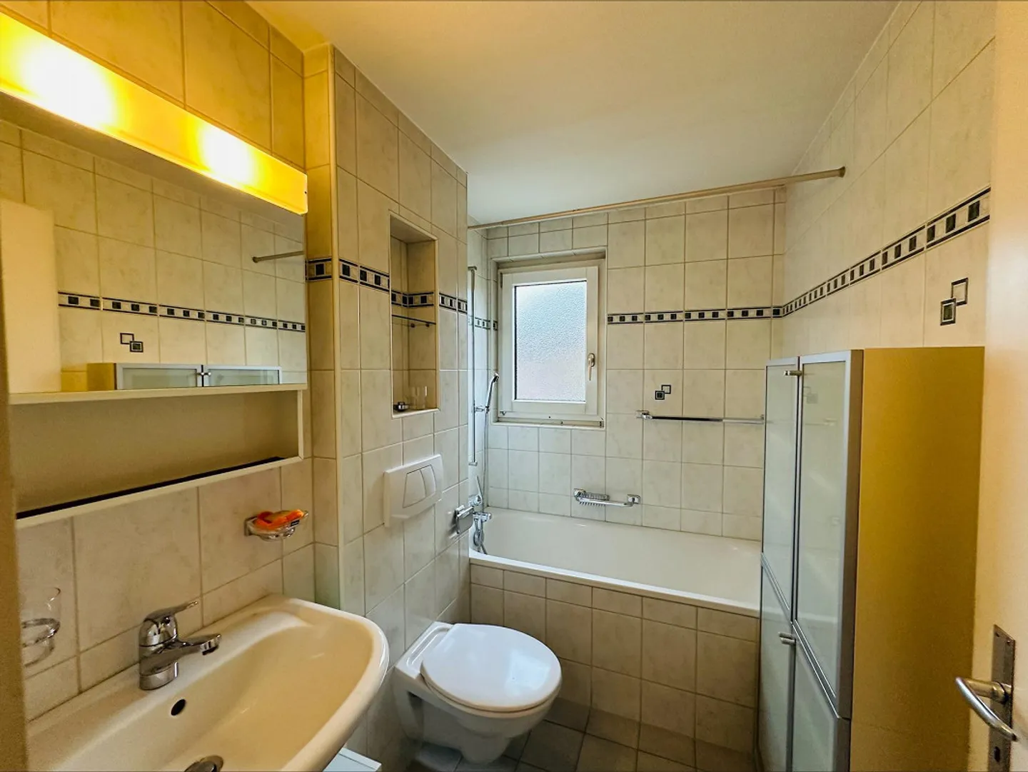 Charming 3-room apartment in a central location in Buchrain (limited term) - Photo 4 of 7