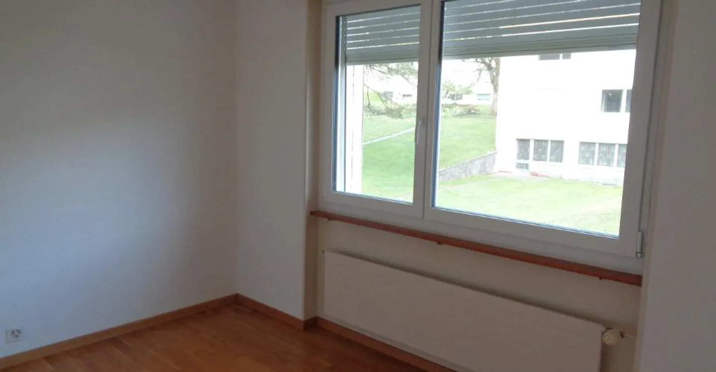 Appartement Charmant dans un Quartier Calme - Photo 3 sur 12