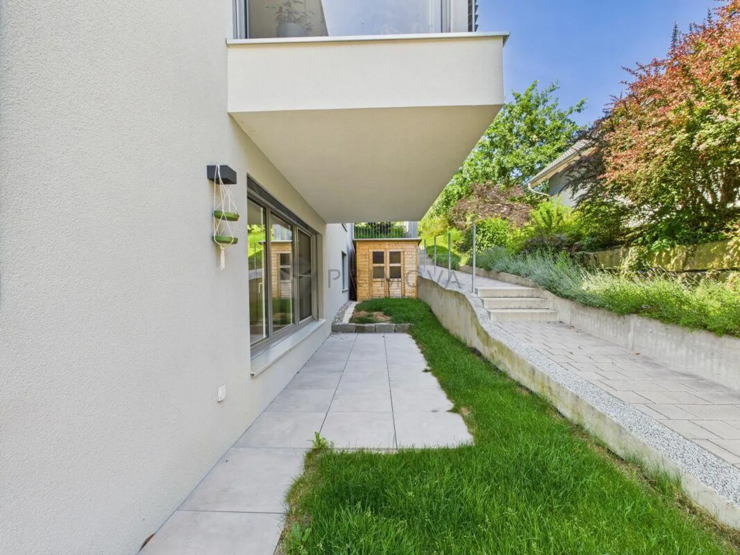 Privato. Soleggiato. Elegante. Dove design, tranquillità ed esclusività formano un'unità armoniosa. - Foto 9 di 10