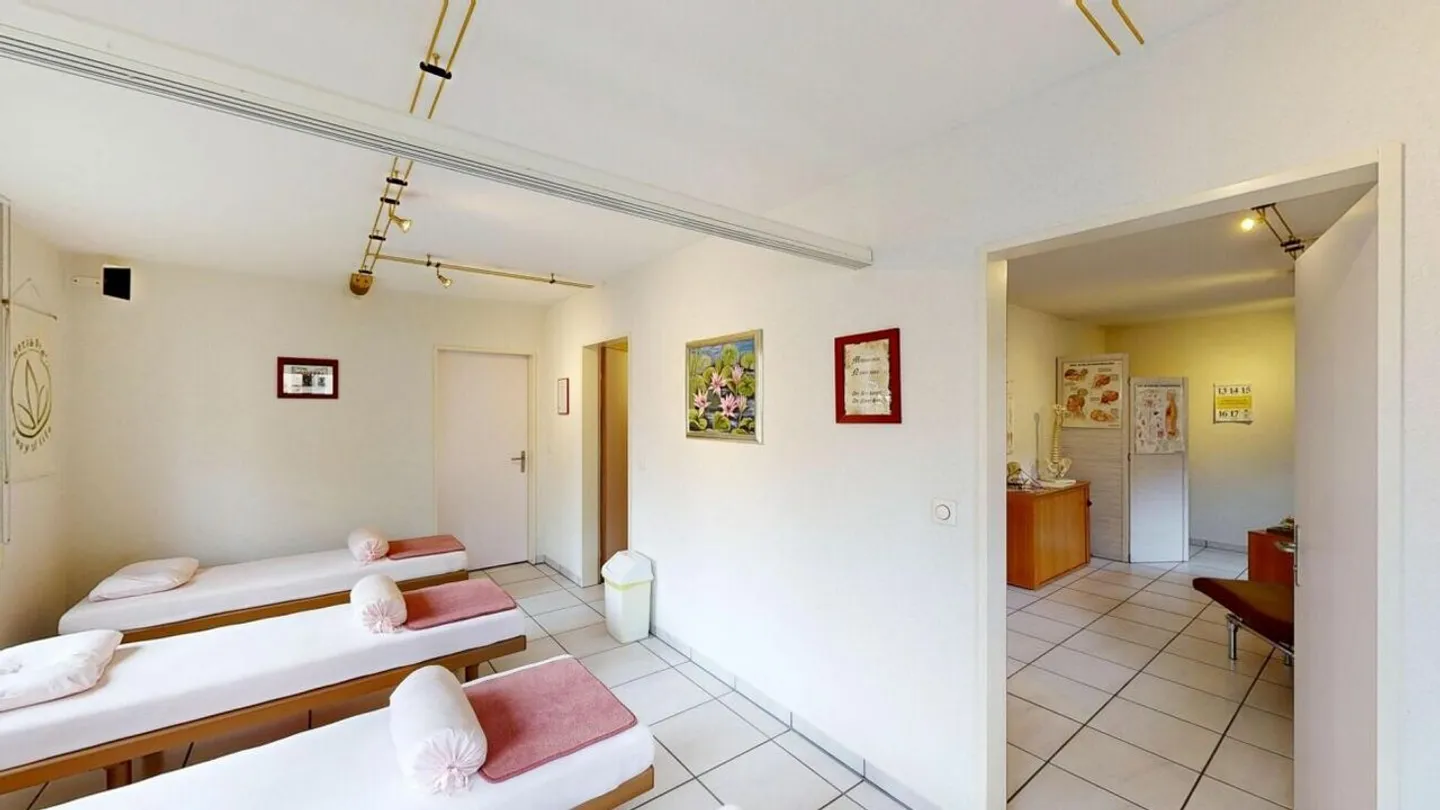 Pratique, Bureau ou Transformation en Espace de Vie ? Vous Décidez - Photo 13 sur 26