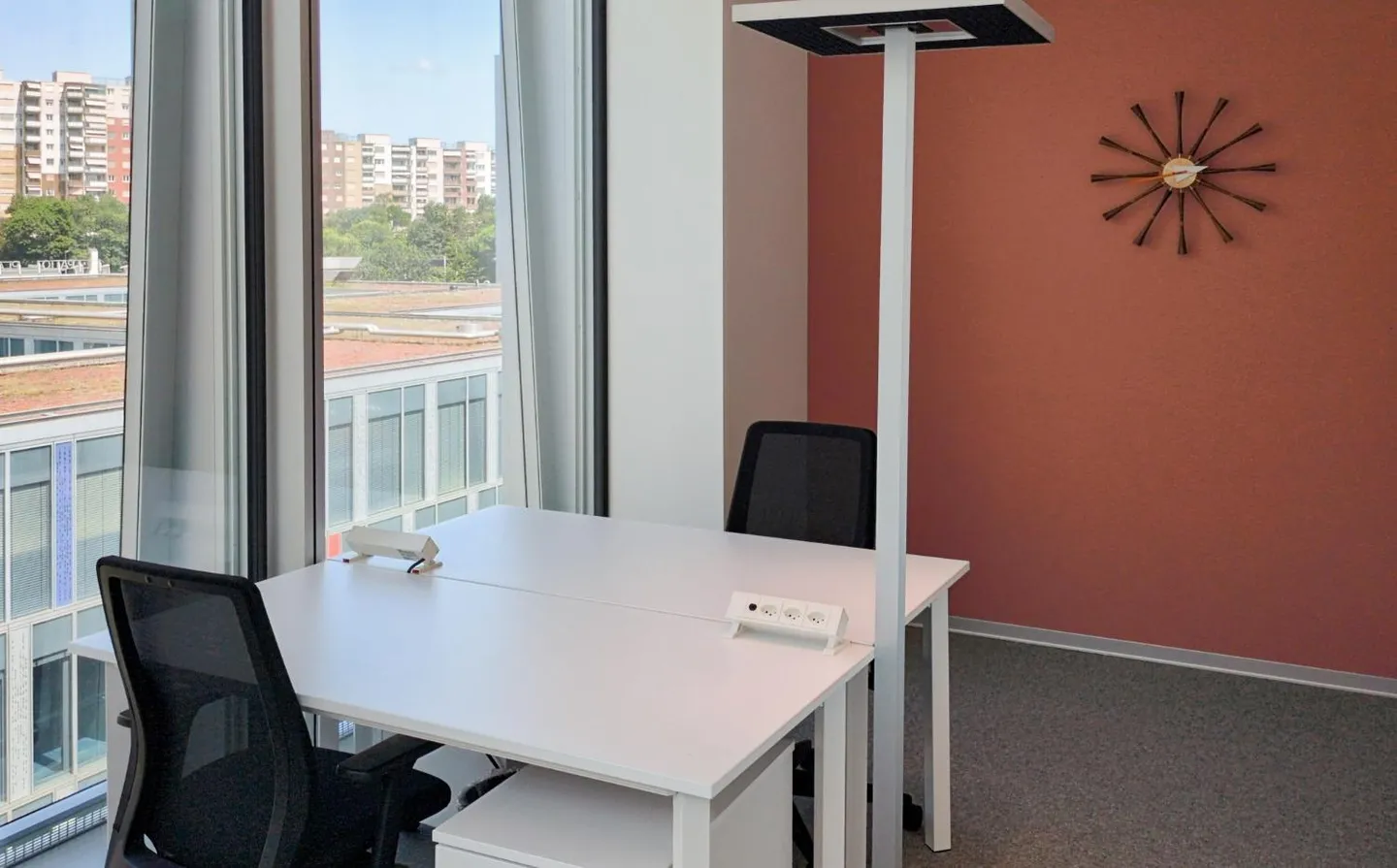 Office tailored for 3 people at Spaces Quartier de l'Étang - Photo 1 of 10