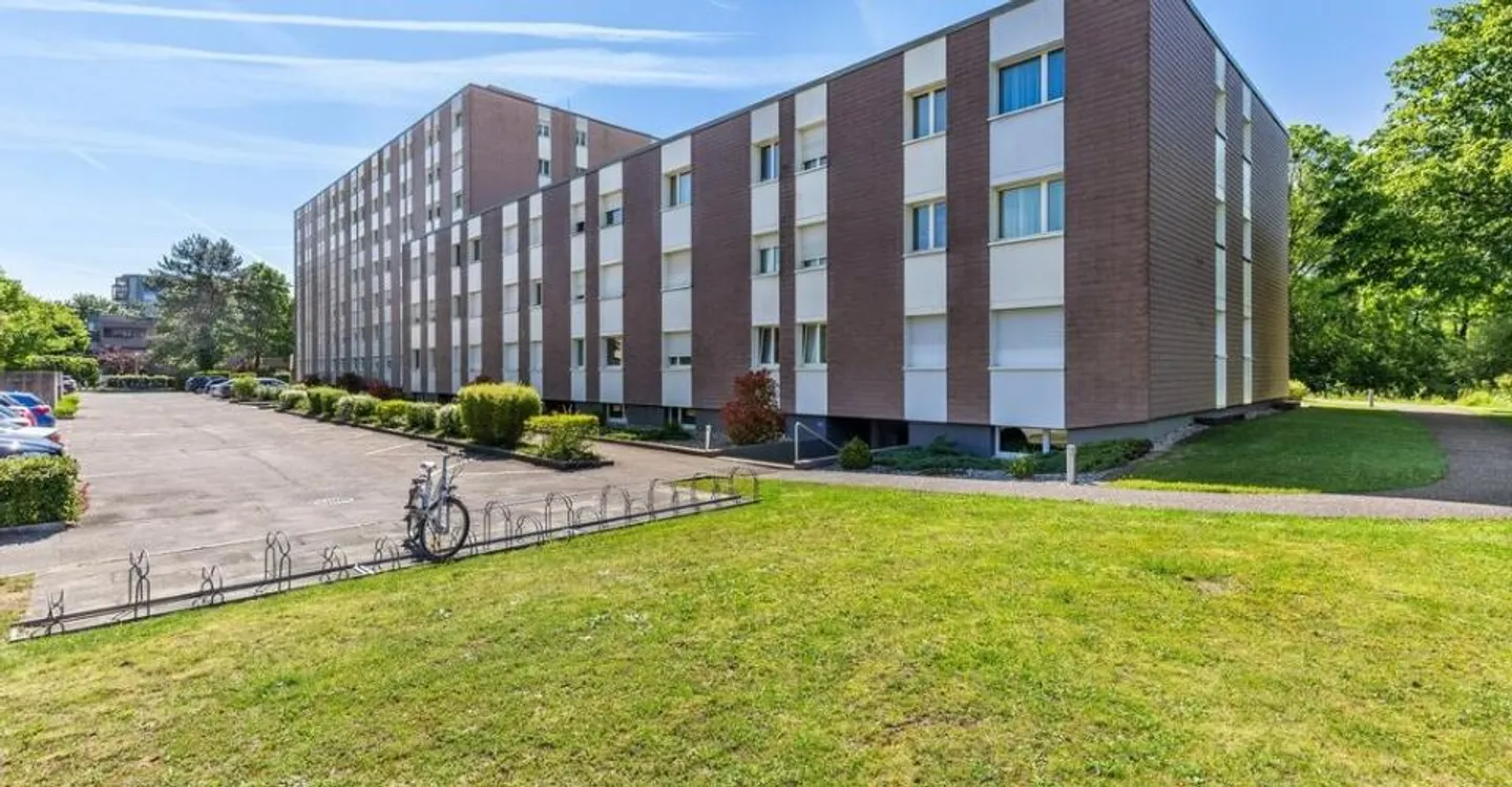 Appartamento attraente di 3,5 locali con cucina moderna e vista sul verde - Foto 1 di 5