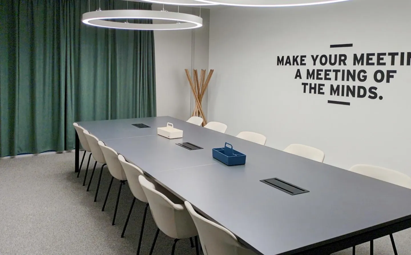 Office tailored for 3 people at Spaces Quartier de l'Étang - Photo 7 of 10